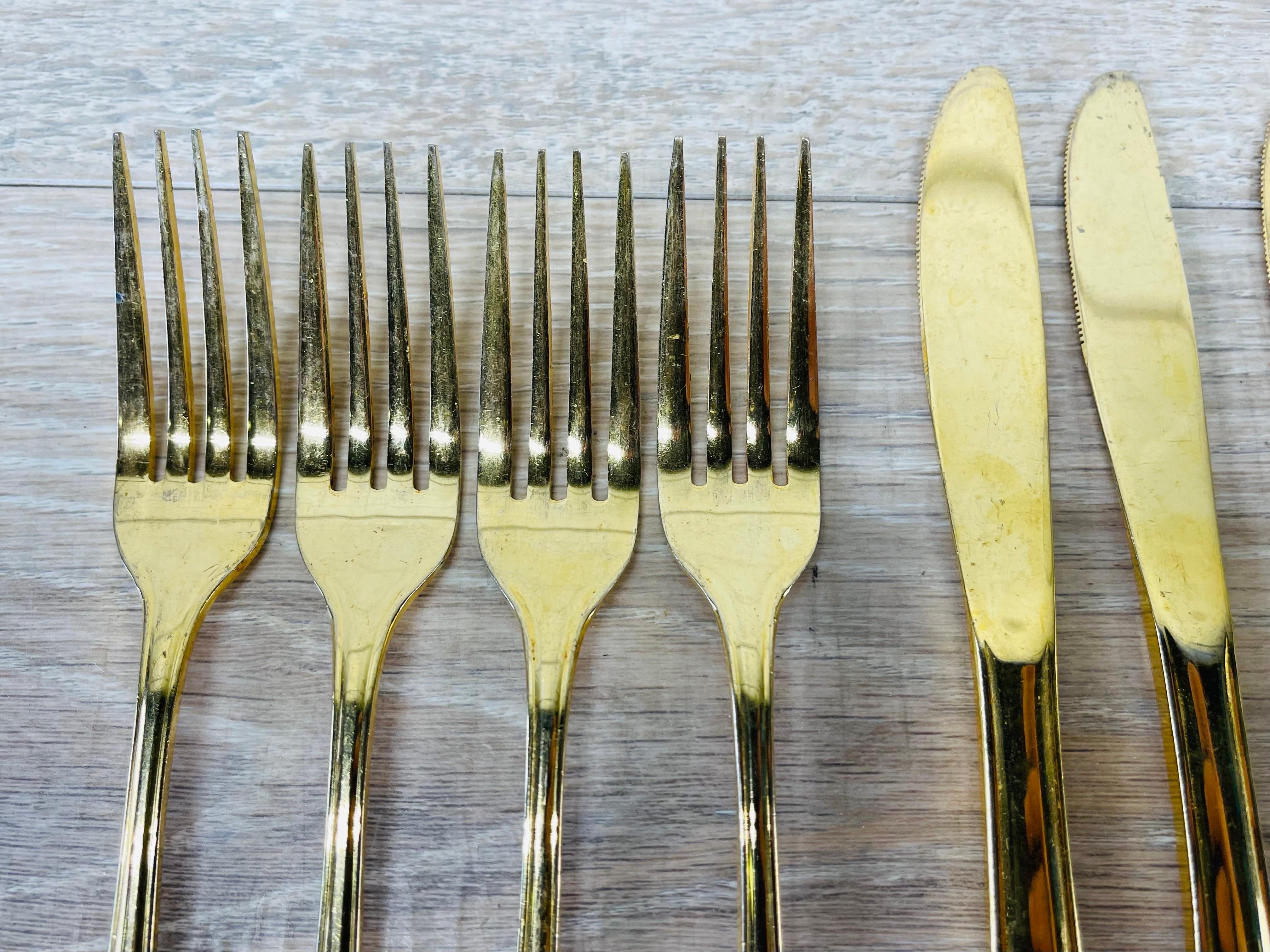 Gold Tone Flatware Set with Scroll Design, 24 Pieces In Good Condition For Sale In Amherst, NH