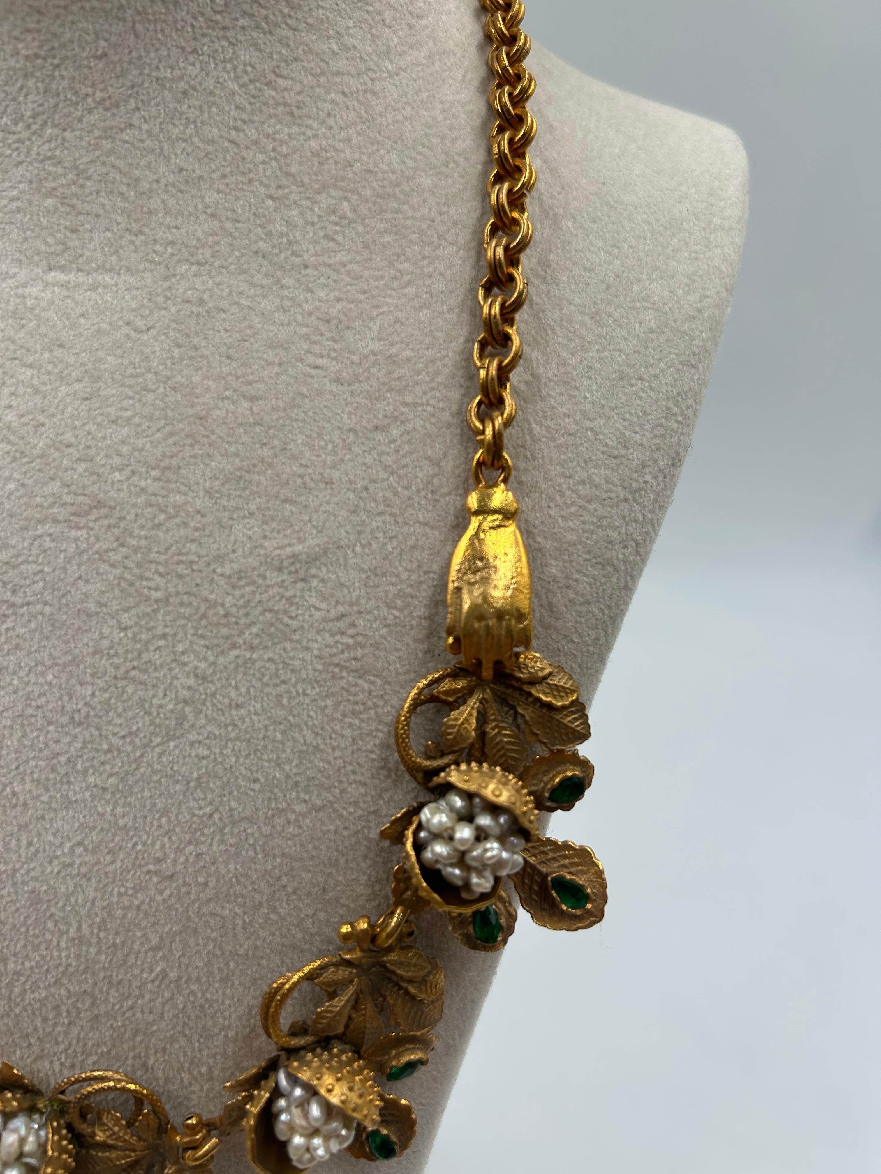 Collar de latón dorado y perlas de agua dulce en venta 5