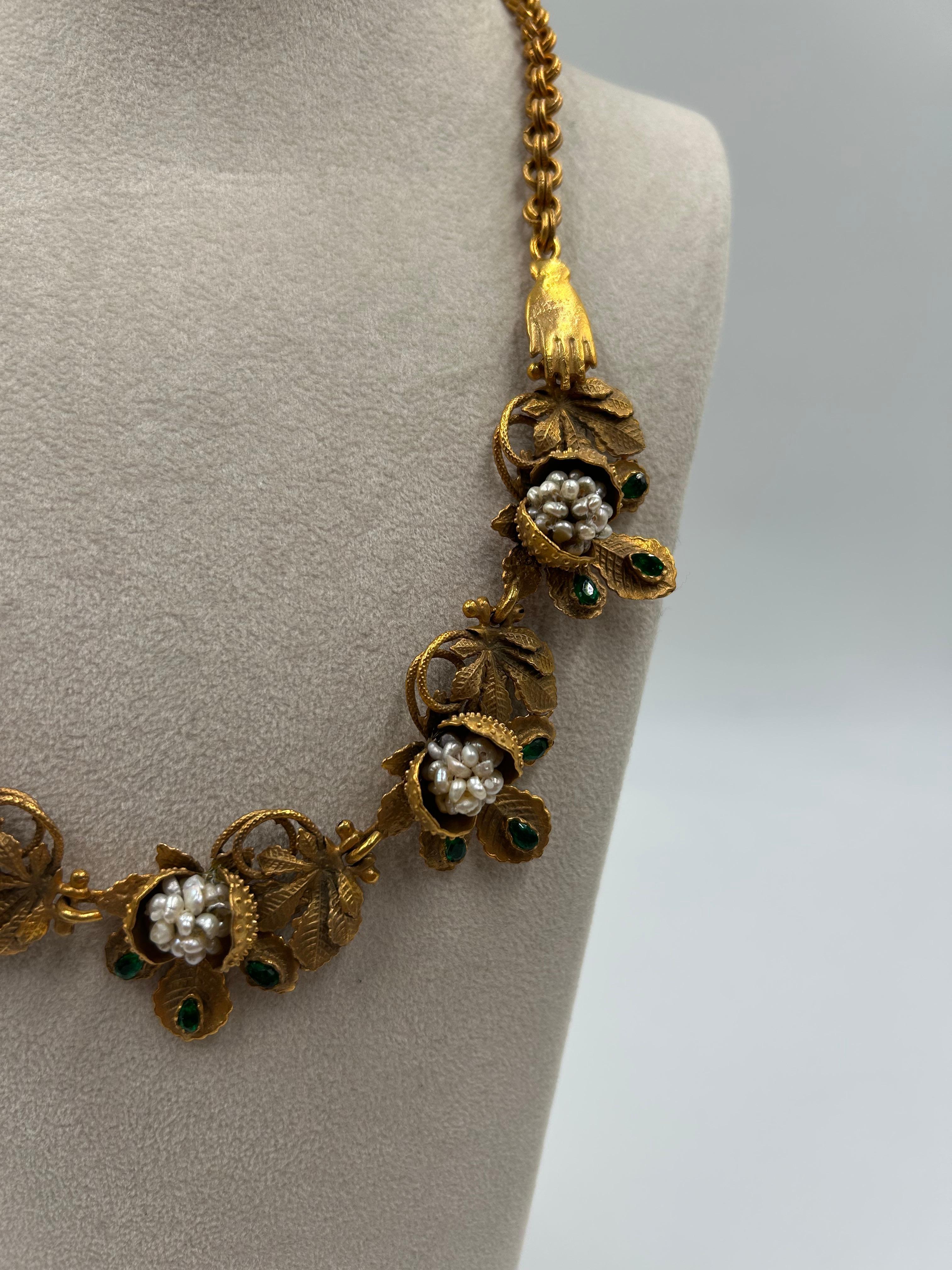 Femenino o masculino Collar de latón dorado y perlas de agua dulce en venta