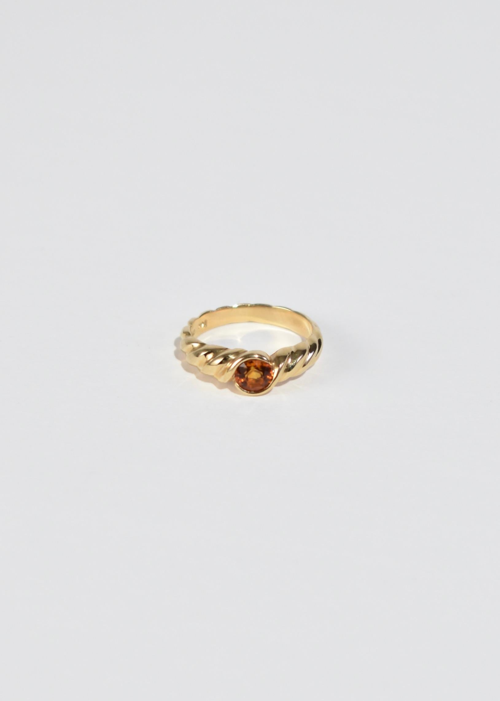 Gold Topaz Ring In Excellent Condition For Sale In Richmond, VA