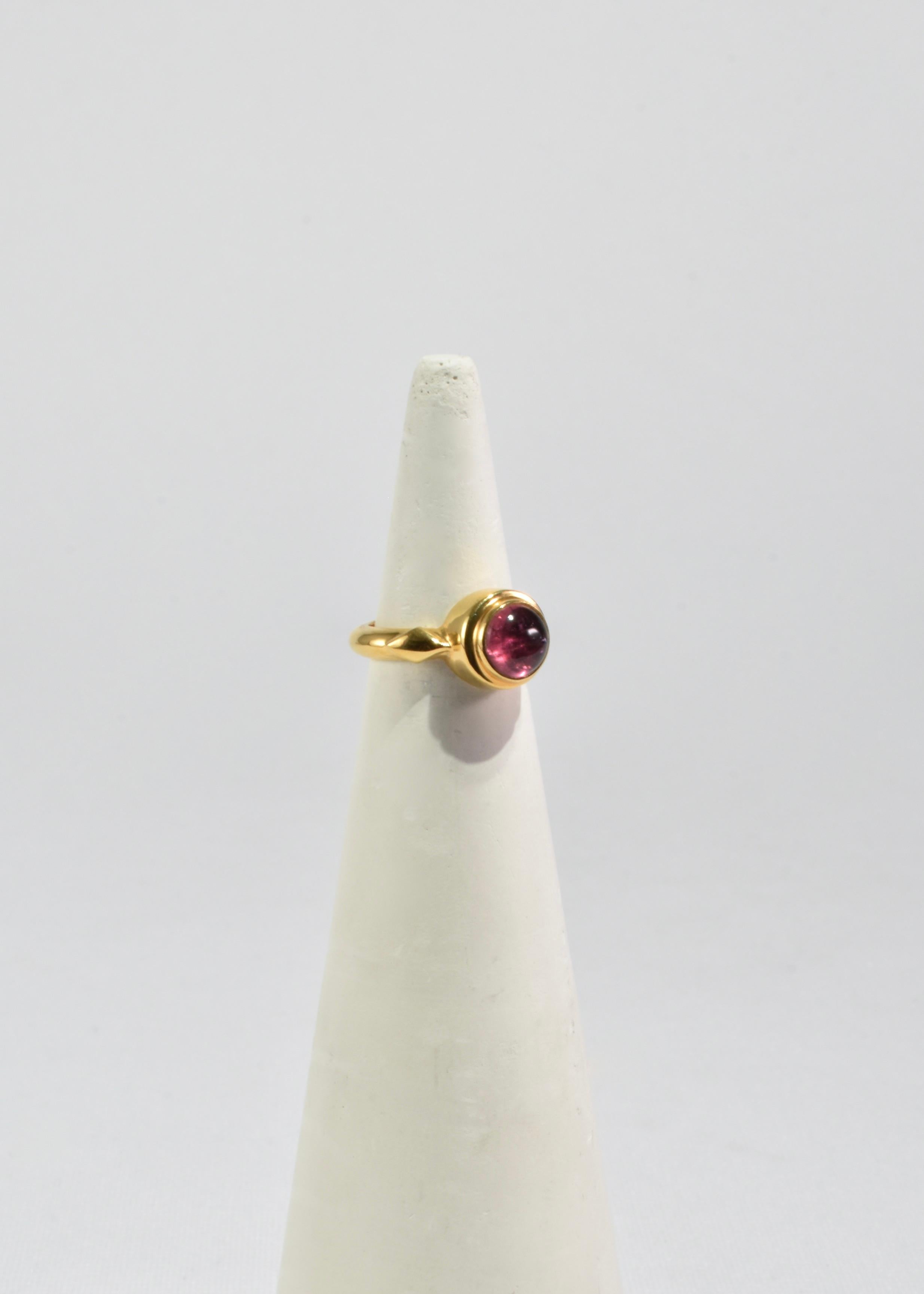 Women's or Men's Gold Tourmaline Ring For Sale
