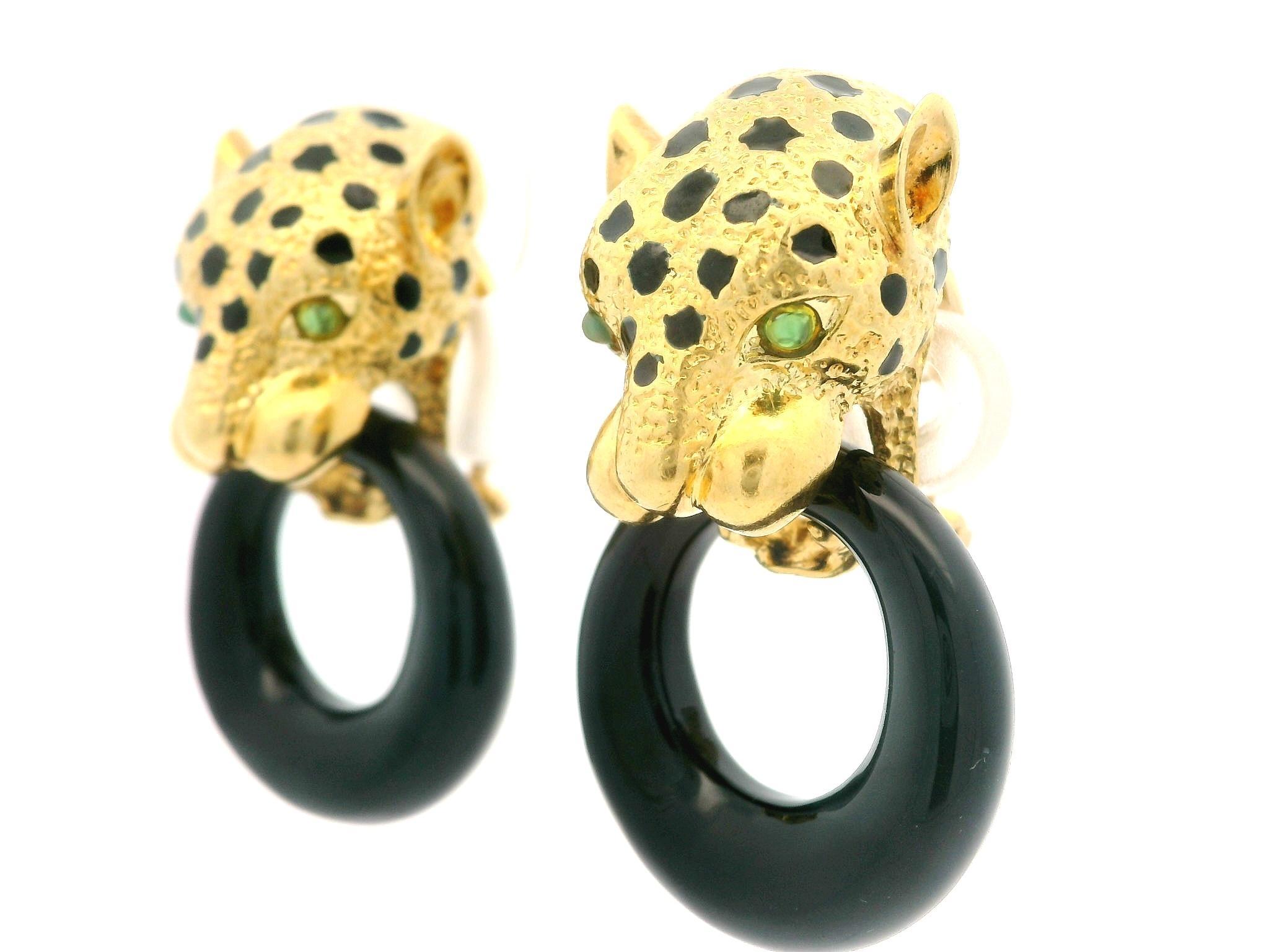 Orecchini con tormalina d'oro e smalto con pantera leopardata e pietre nere appese In condizioni ottime in vendita a Montclair, NJ