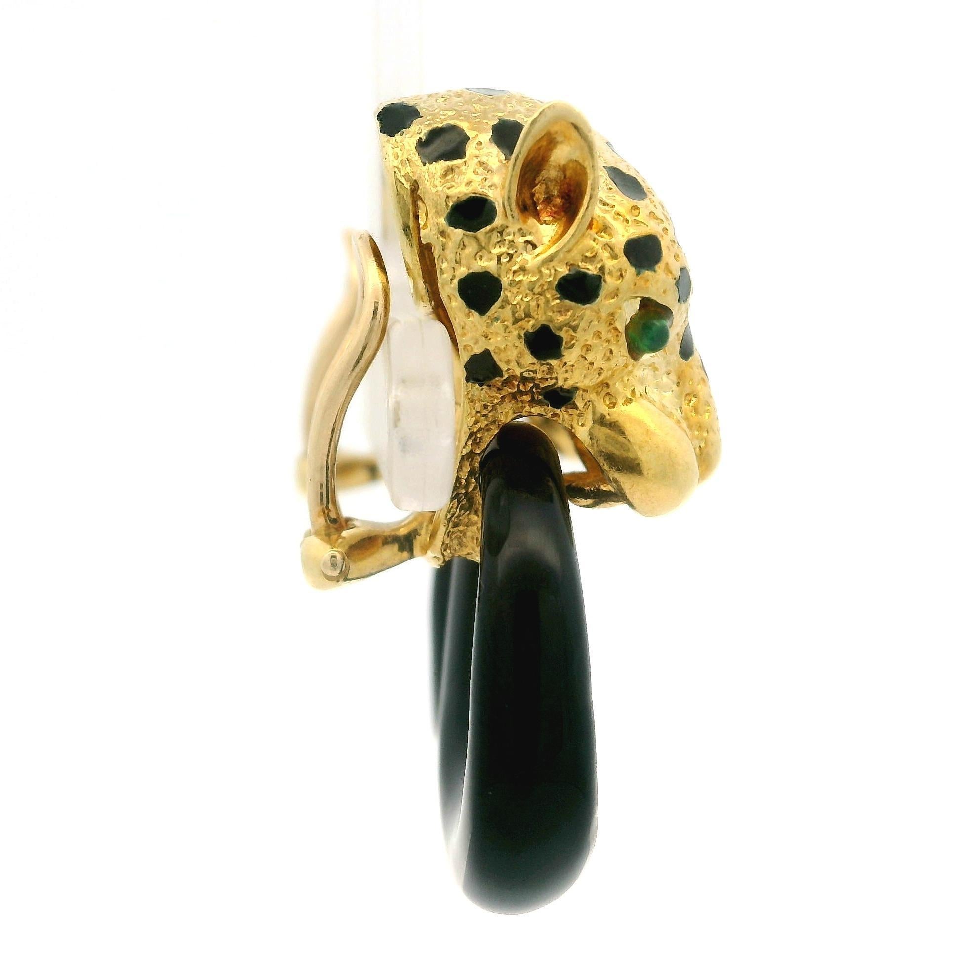 Orecchini con tormalina d'oro e smalto con pantera leopardata e pietre nere appese in vendita 2
