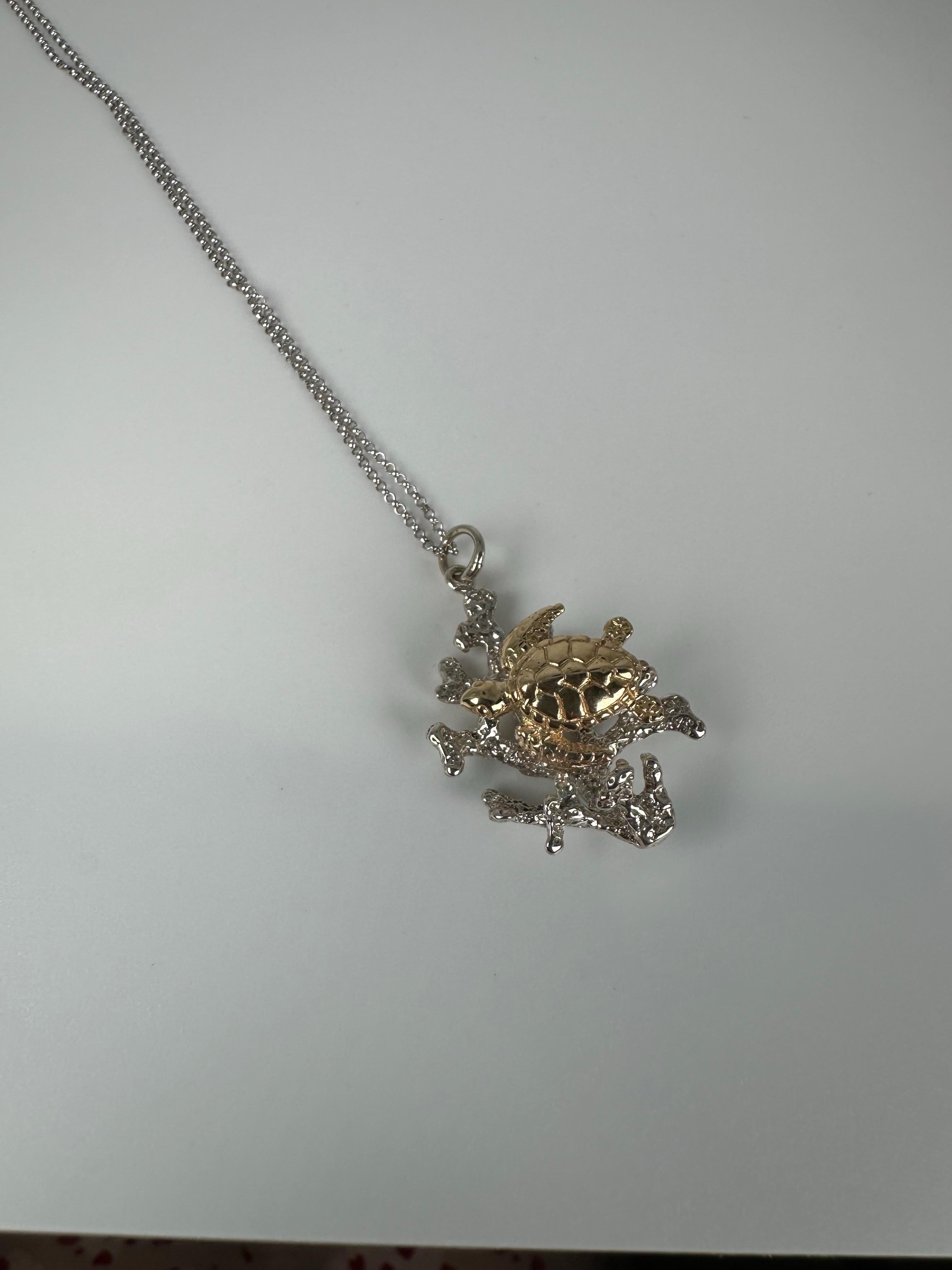 Women's or Men's Gold turtle Florida turtle pendant necklace 14KT gold For Sale