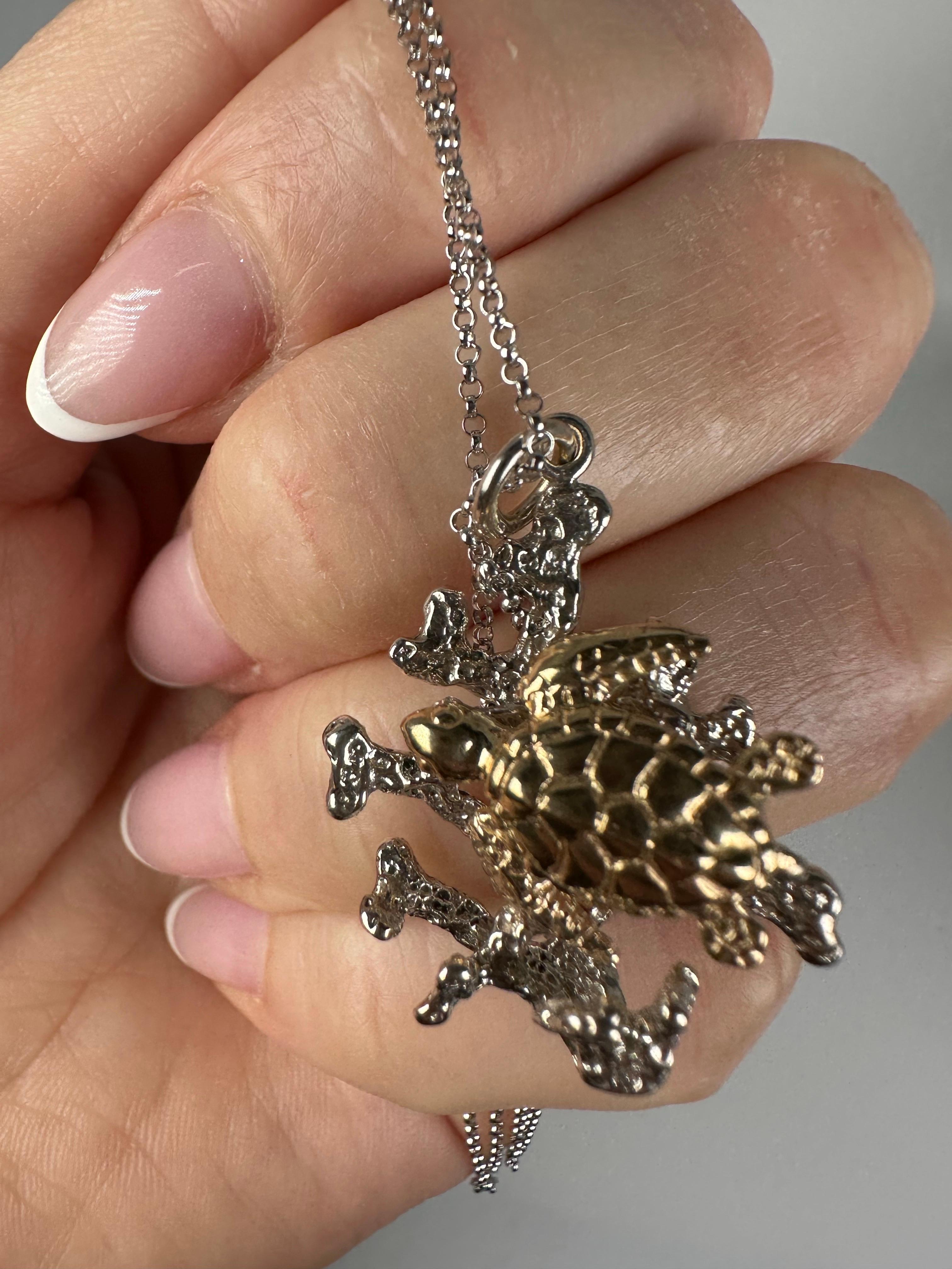 Gold turtle Florida turtle pendant necklace 14KT gold For Sale 1