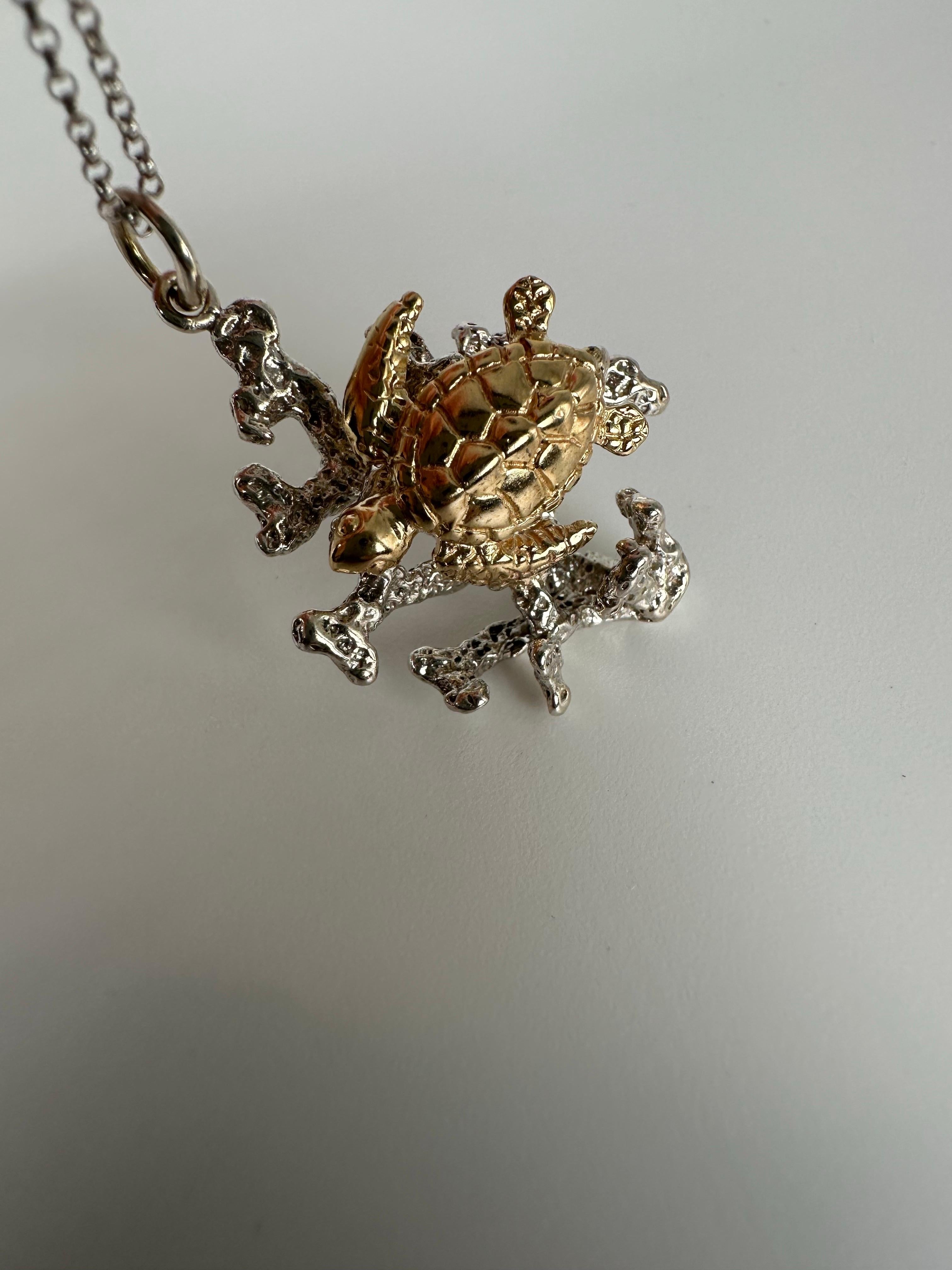 Gold turtle Florida turtle pendant necklace 14KT gold For Sale 3