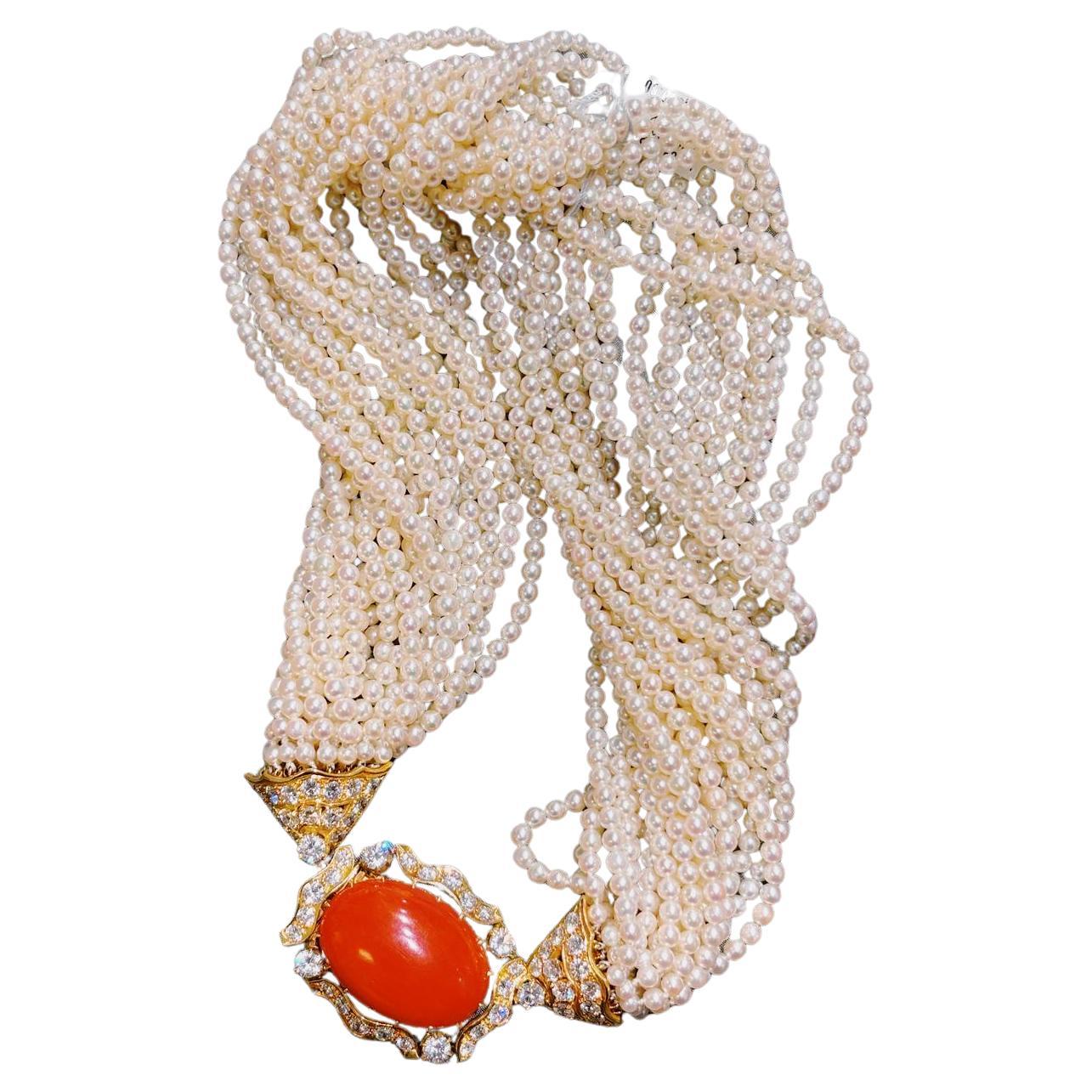 Collana con girocollo in oro, perle d'acqua dolce a venti file, corallo e diamanti in vendita