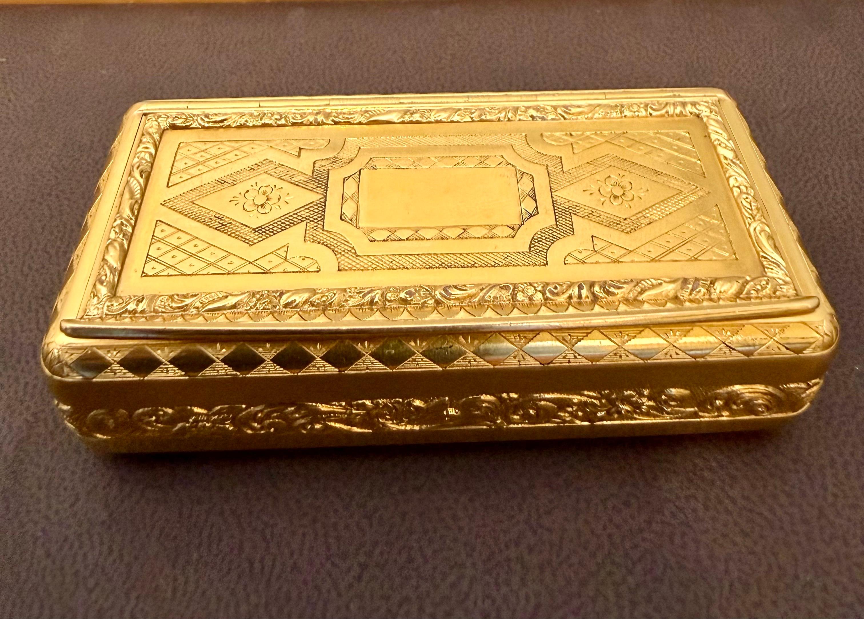 Coffret utilitaire en or 22 carats 130 gm, superbe coffret à côtes en or français des années 1870 en vente 7