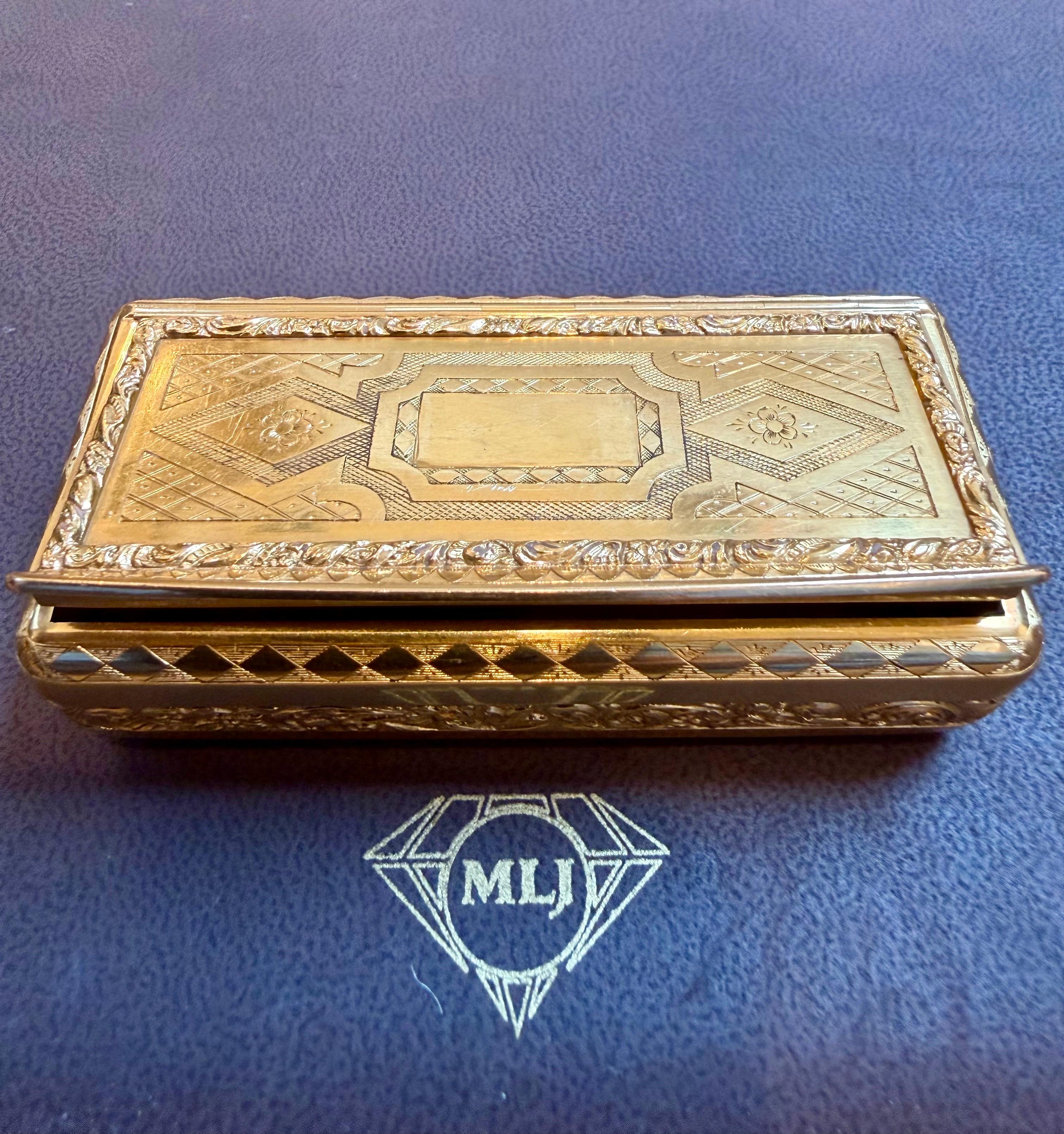 Coffret utilitaire en or 22 carats 130 gm, superbe coffret à côtes en or français des années 1870 en vente 11
