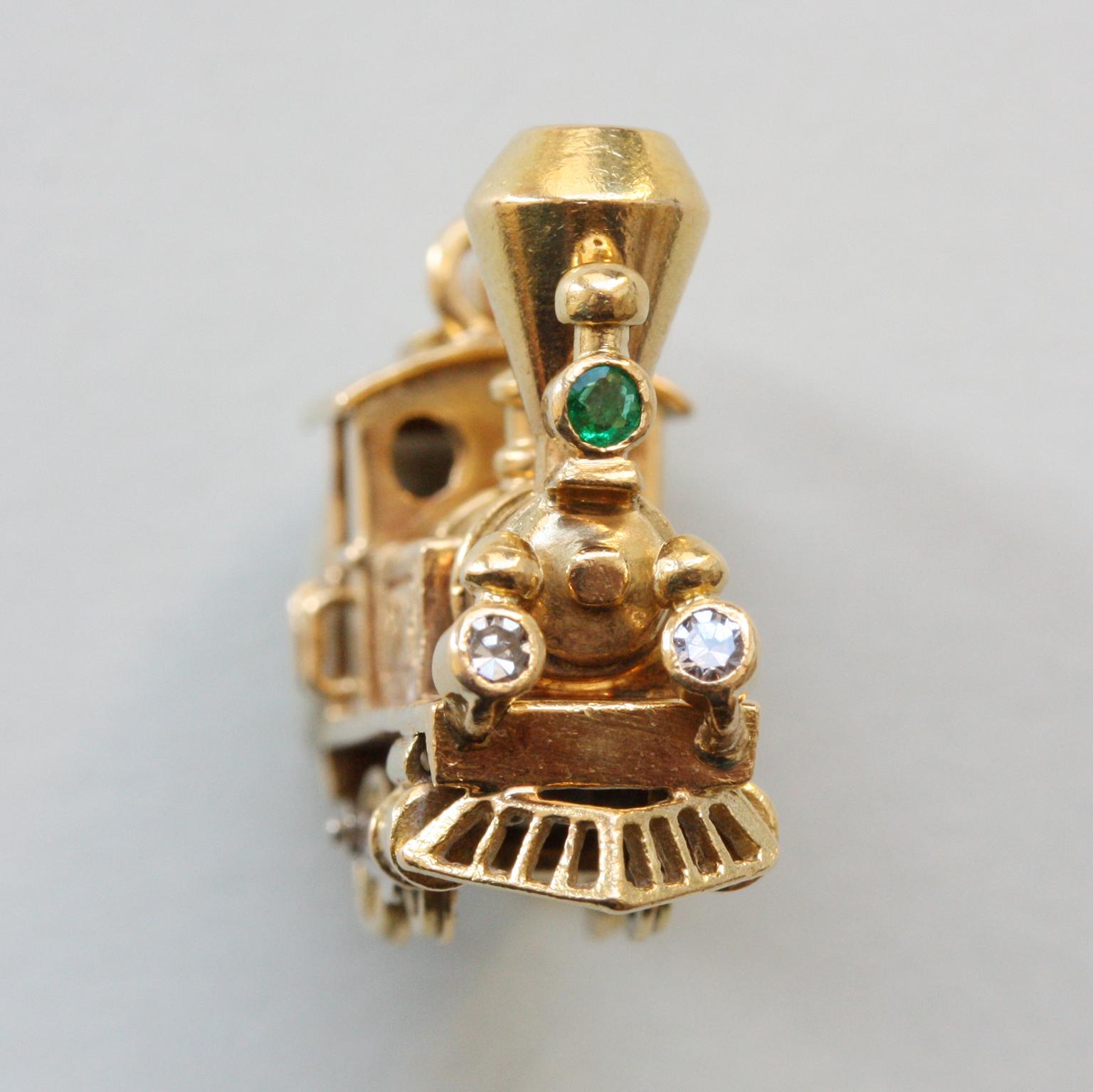 Gold Van Cleef & Arpels Locomotive Charm In Good Condition For Sale In Amsterdam, NL