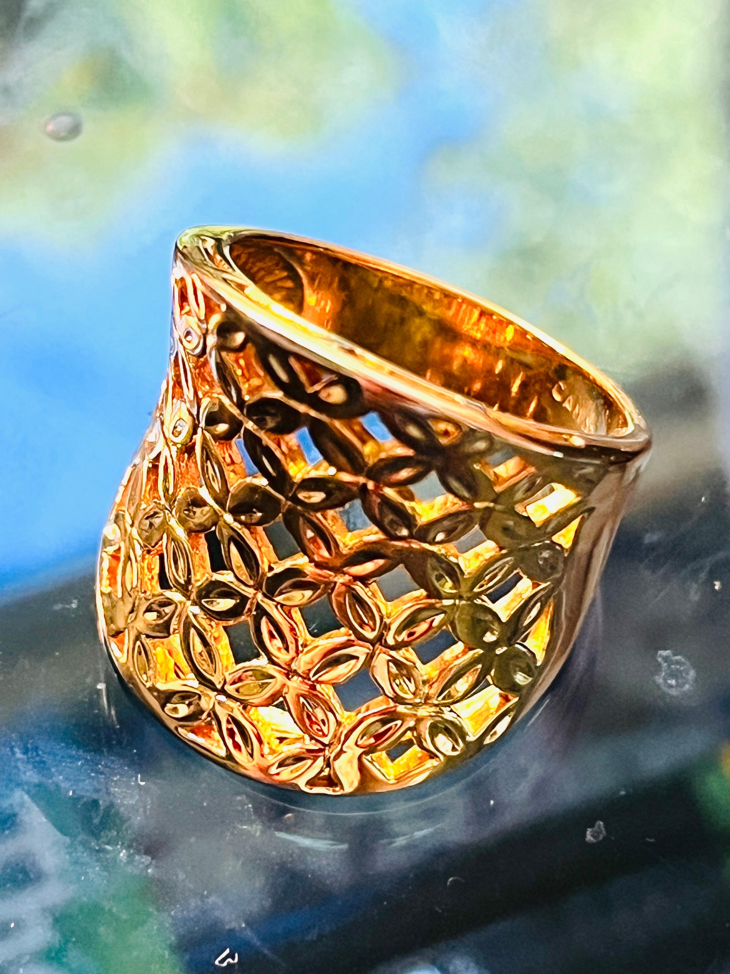 Anello a sigaro in vermeil dorato, design floreale a reticolo, argento 925, misura 8,75 in vendita 4