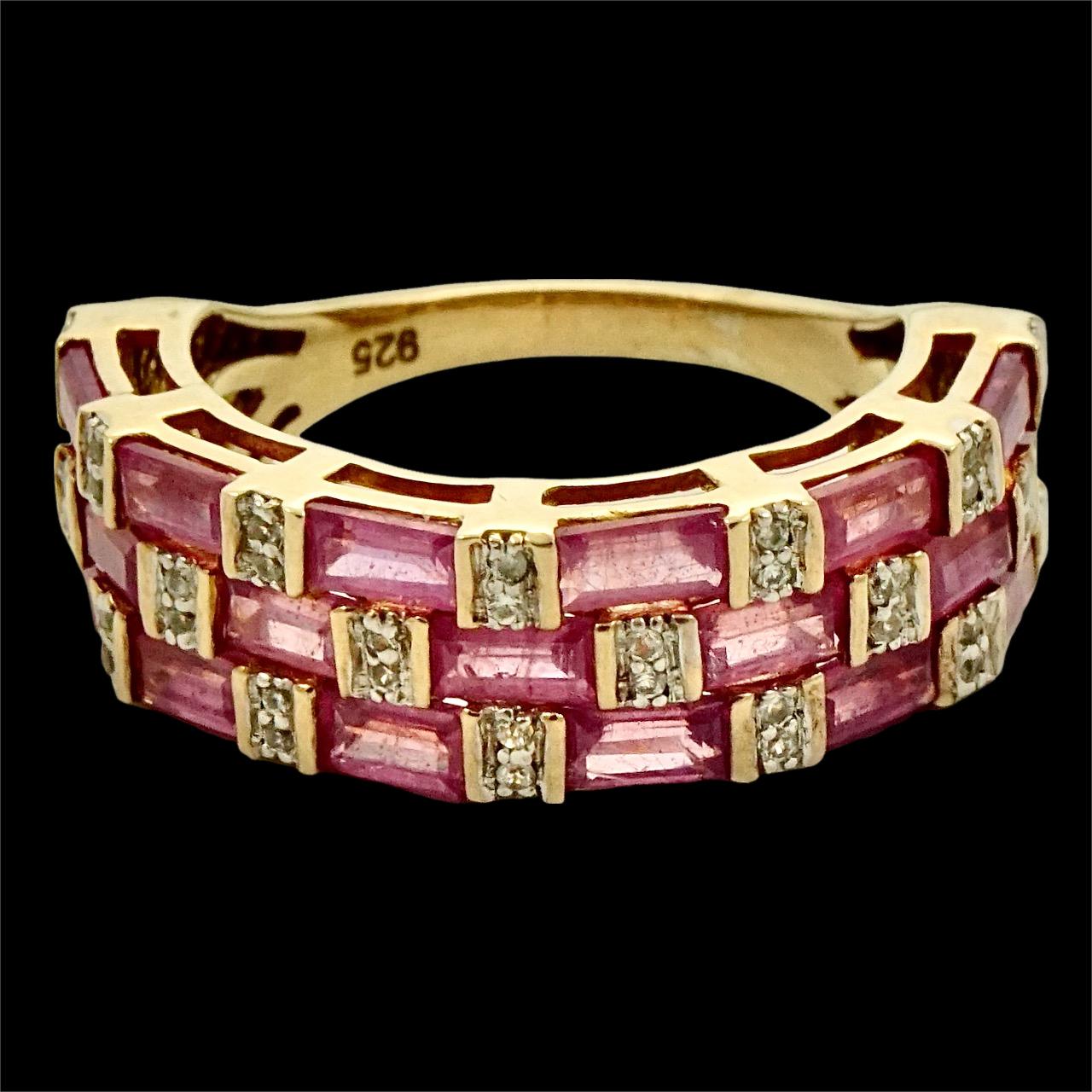 Anello in vermeil d'oro su argento chiaro e rosa con strass Baguette in vendita 6
