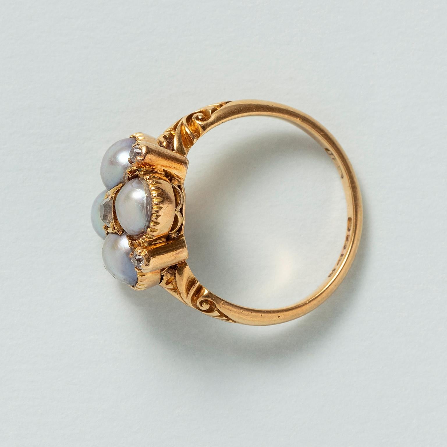 Gold Victorian Ring with Pearls and Diamonds For Sale 1