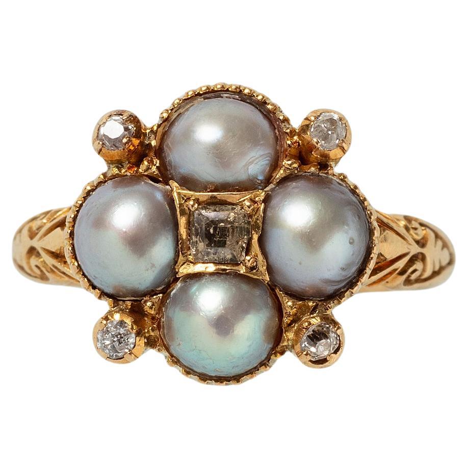 Gold Victorian Ring with Pearls and Diamonds