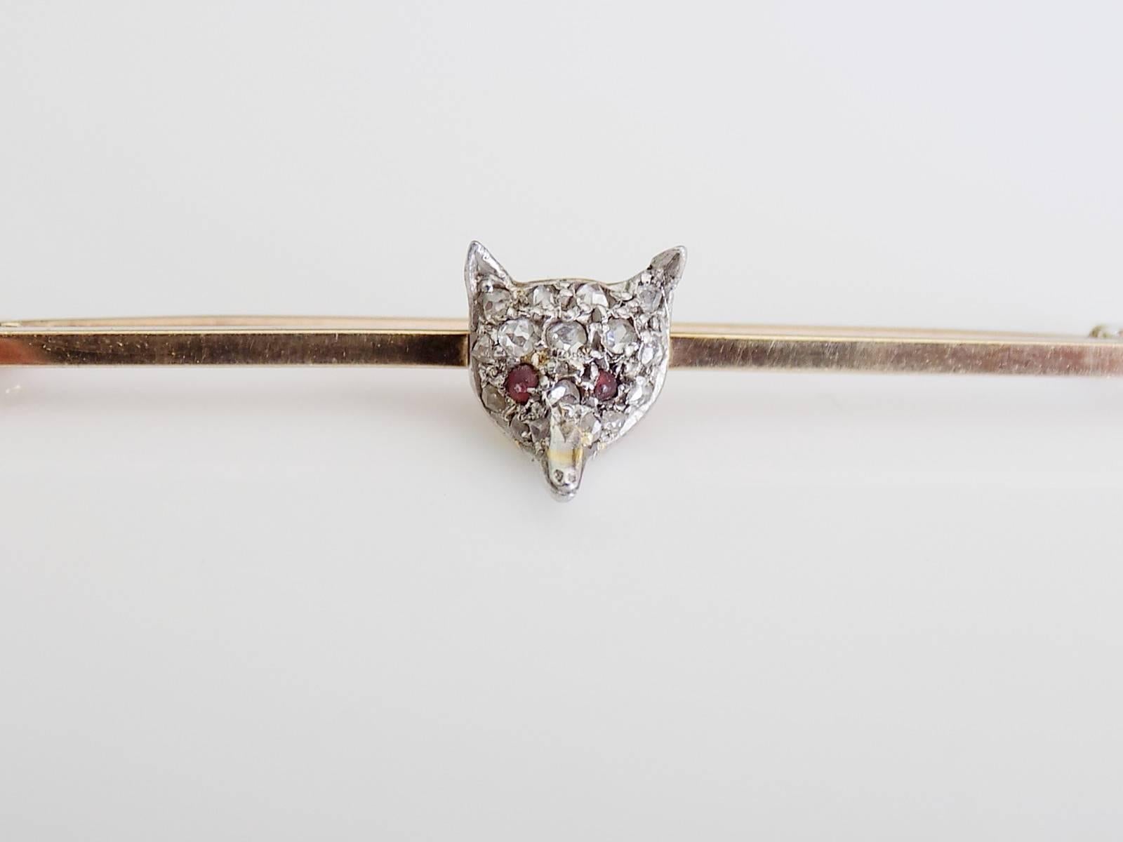 A Victorian c.1890 Rose cut Diamond Fox head bar brooch in Silver and 9 Carat Gold. The brooch in antique box.
Width of the Fox head 8mm .
Total length of the brooch 50mm.
The brooch in excellent condition for the age.