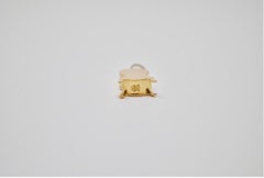 Gold Vintage 18 Karat Mantle Charm