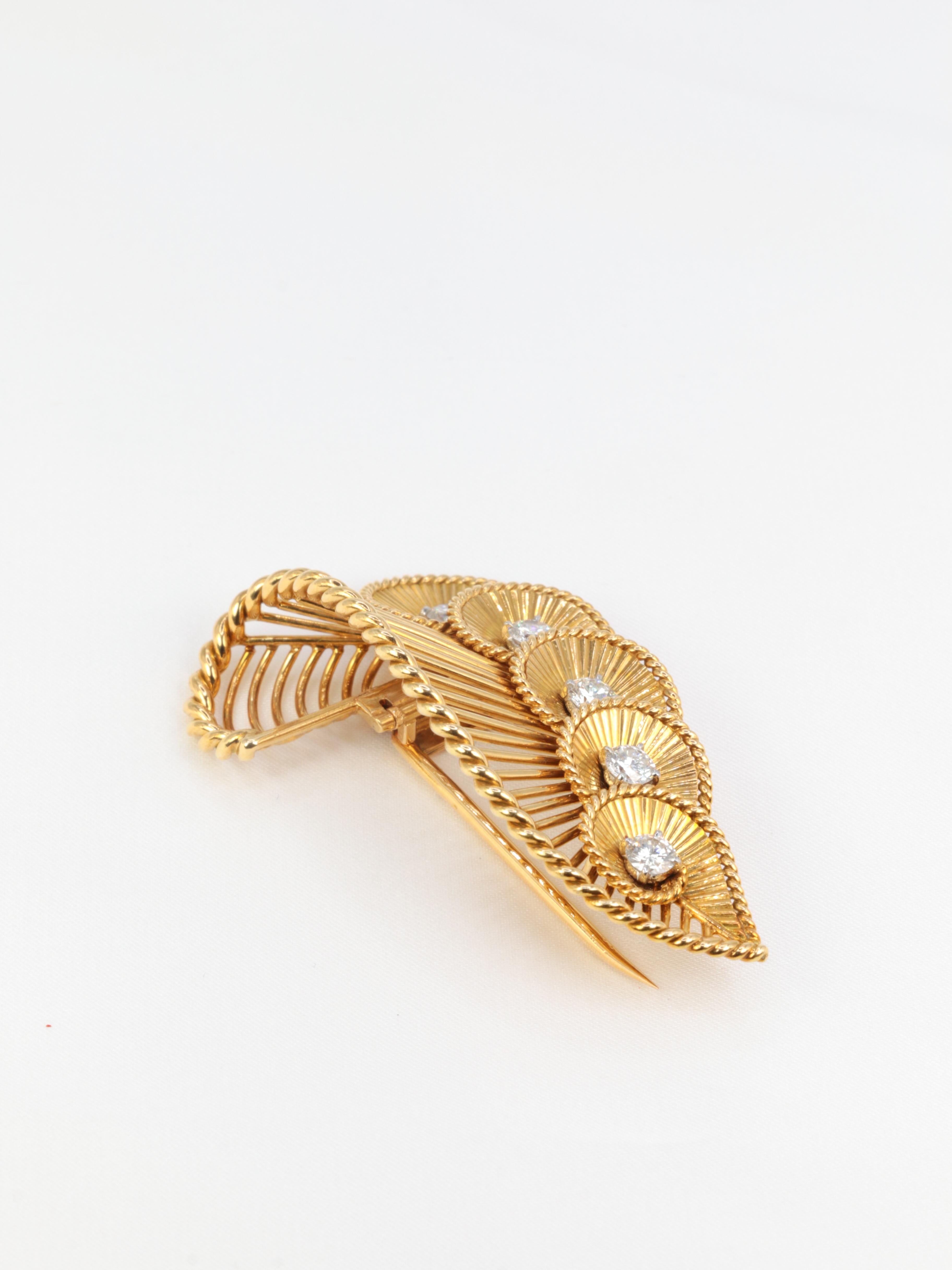 Women's or Men's Gold Vintage Cartier Shell Brooch with Diamonds