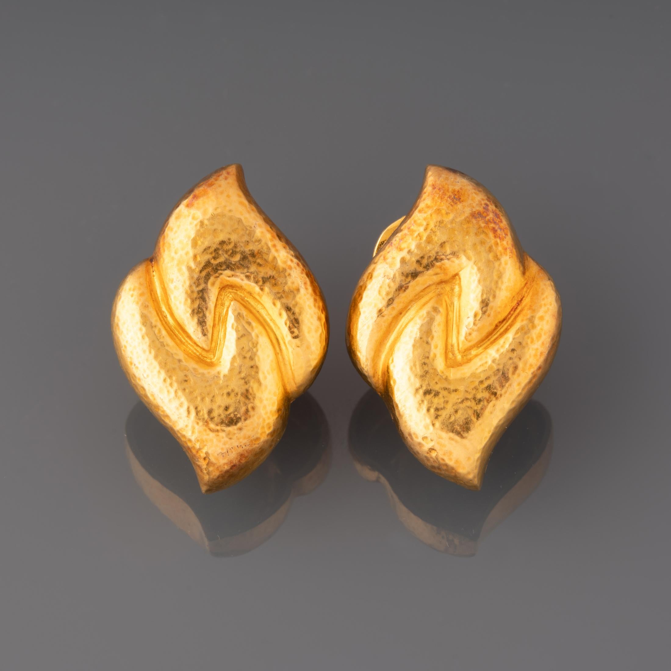 Gold Vintage Earrings by Zolotas In Good Condition For Sale In Saint-Ouen, FR