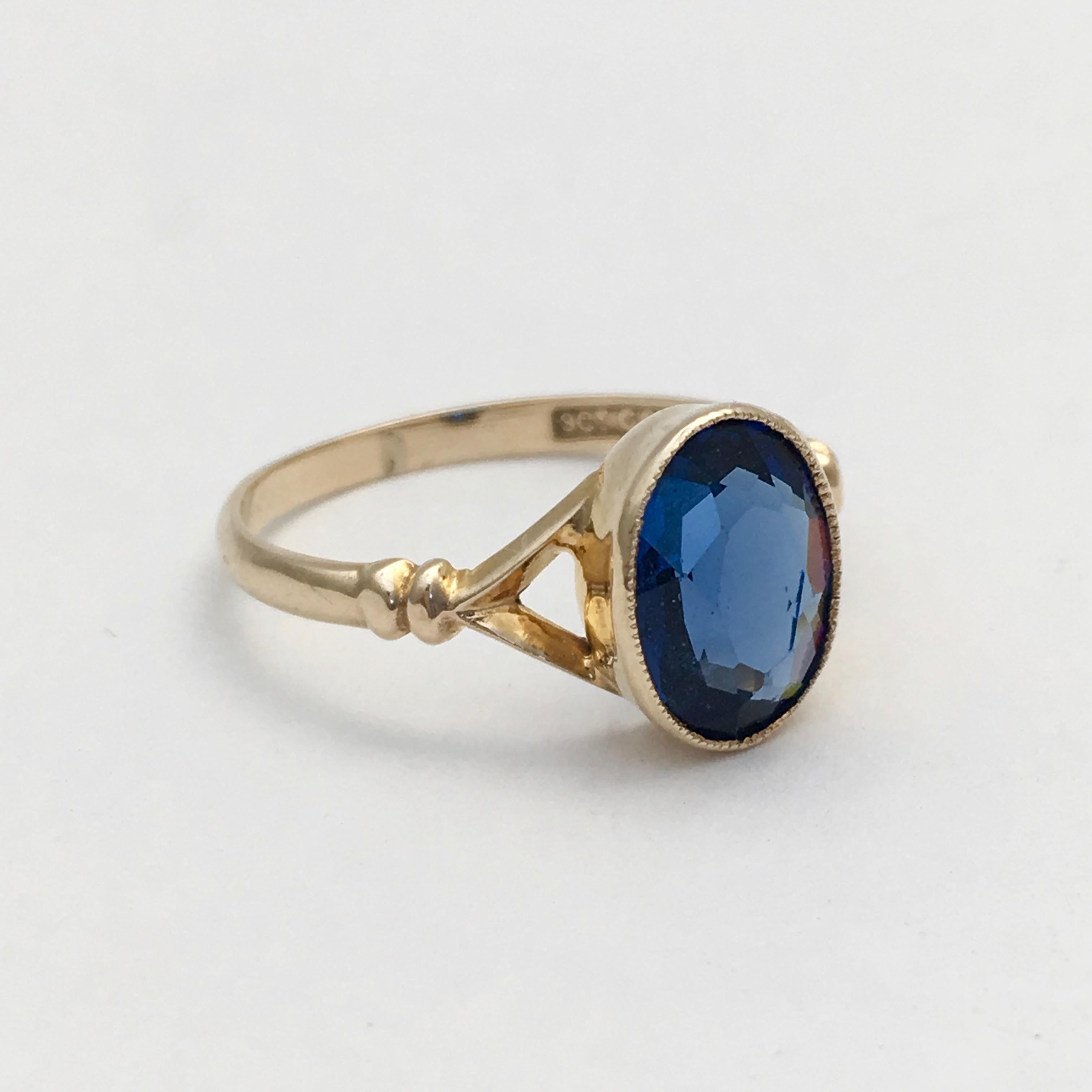 Gold Vintage Jewelry Blue Glass Synthetic Gemstone Paste Ring 1920s Dainty For Sale 5