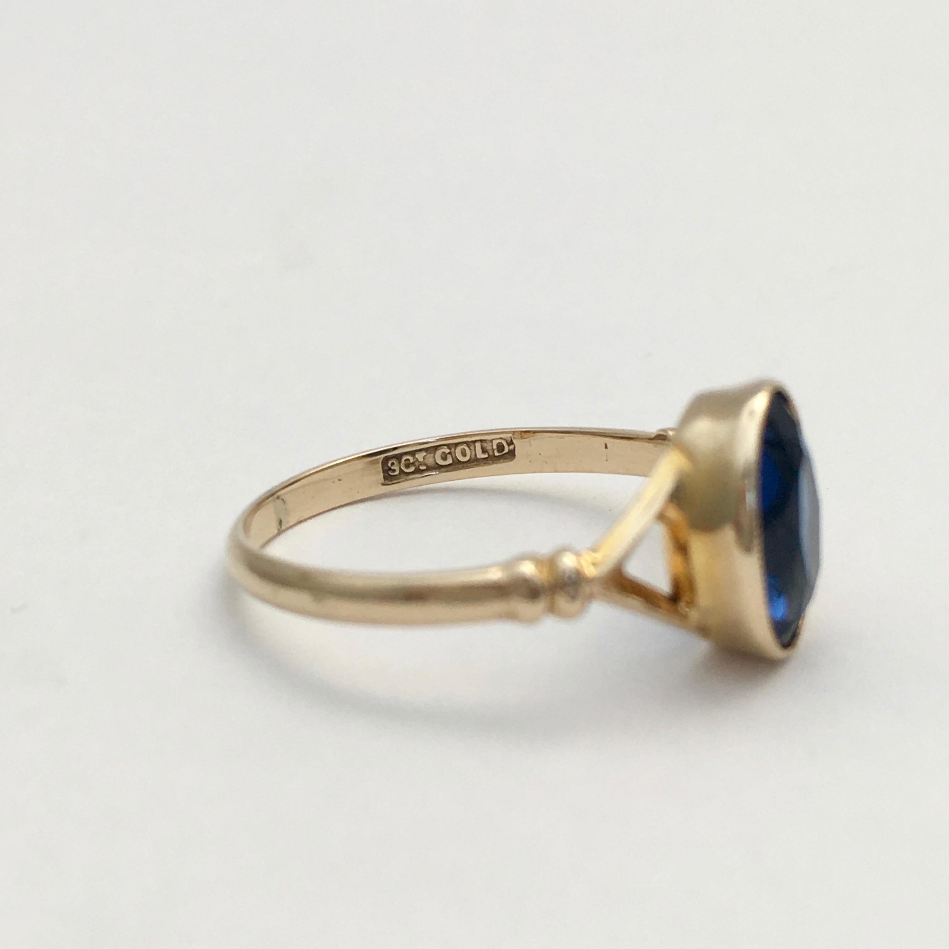Gold Vintage Jewelry Blue Glass Synthetic Gemstone Paste Ring 1920s Dainty For Sale 2
