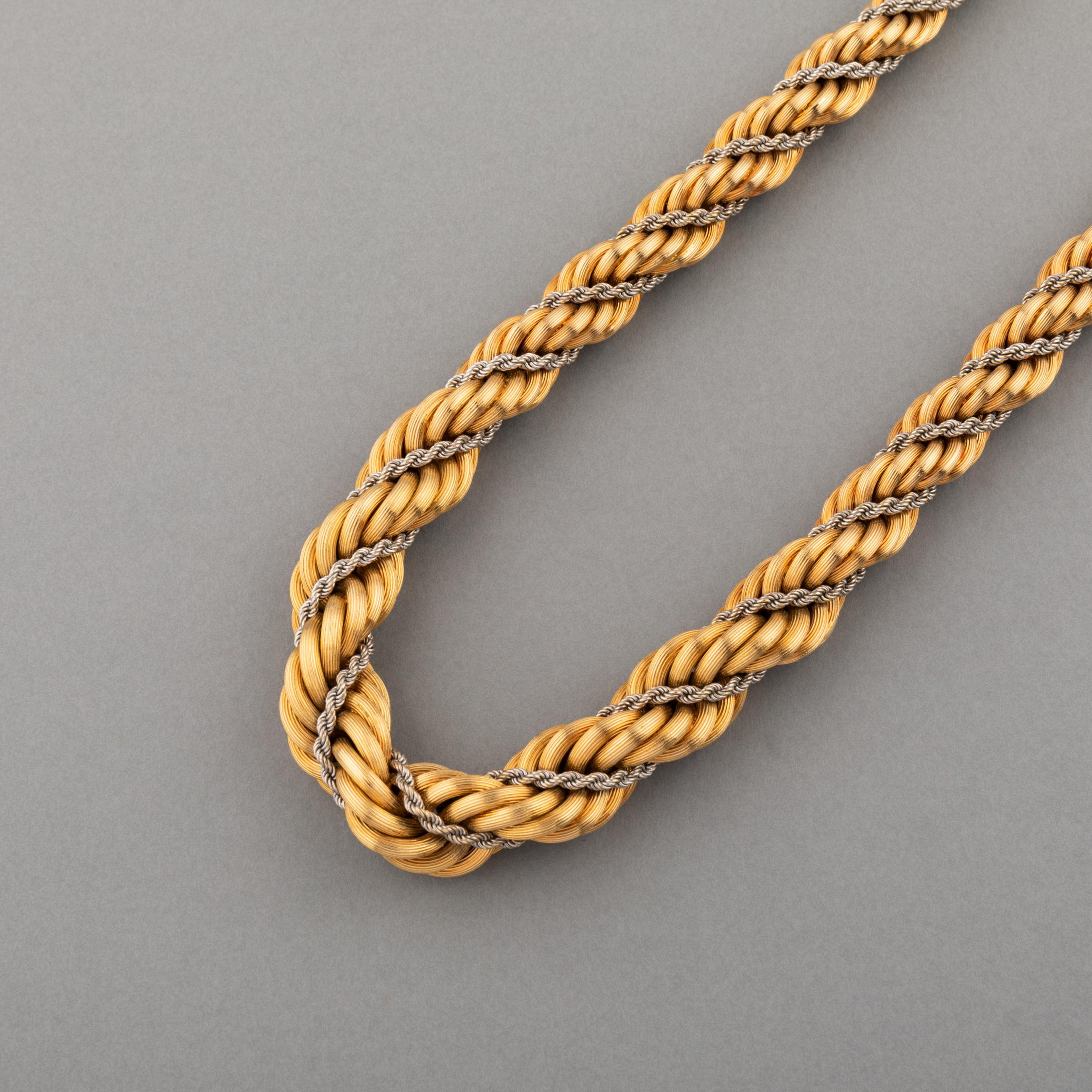 Gold Vintage Necklace For Sale 1