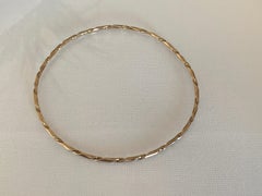 Brazalete Twist Vintage de oro Sellos británicos Circa 1978