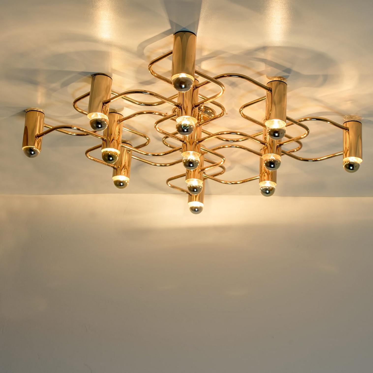 Gold Wall Light/Flush Mount by Sciolari, 1970s en vente 4