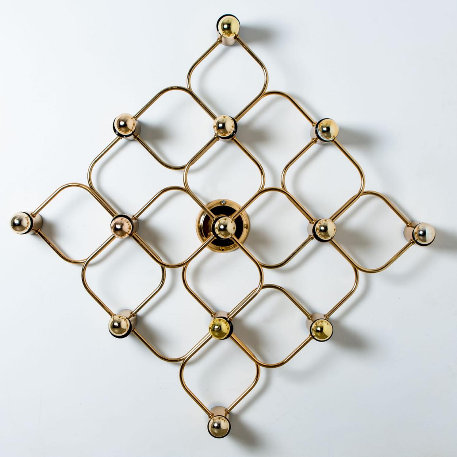 Gold Wall Light/Flush Mount by Sciolari, 1970s Bon état - En vente à Rijssen, NL