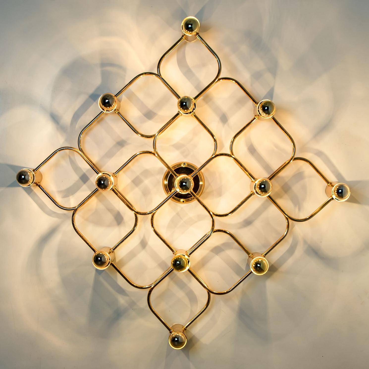 Fin du 20e siècle Gold Wall Light/Flush Mount by Sciolari, 1970s en vente