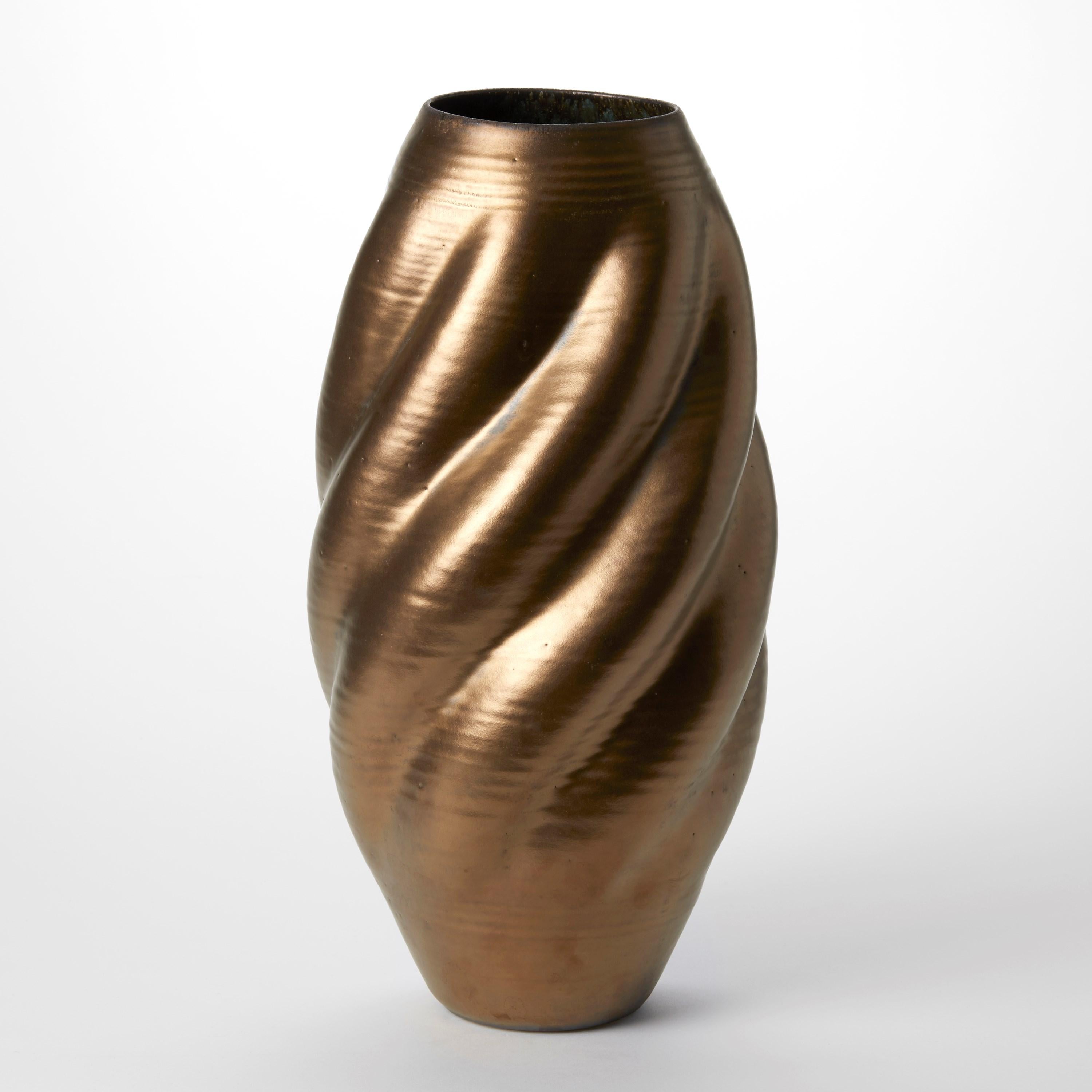 Organico moderno Gold Wave Form No 133, un vascello a spirale di Nicholas Arroyave-Portela in vendita