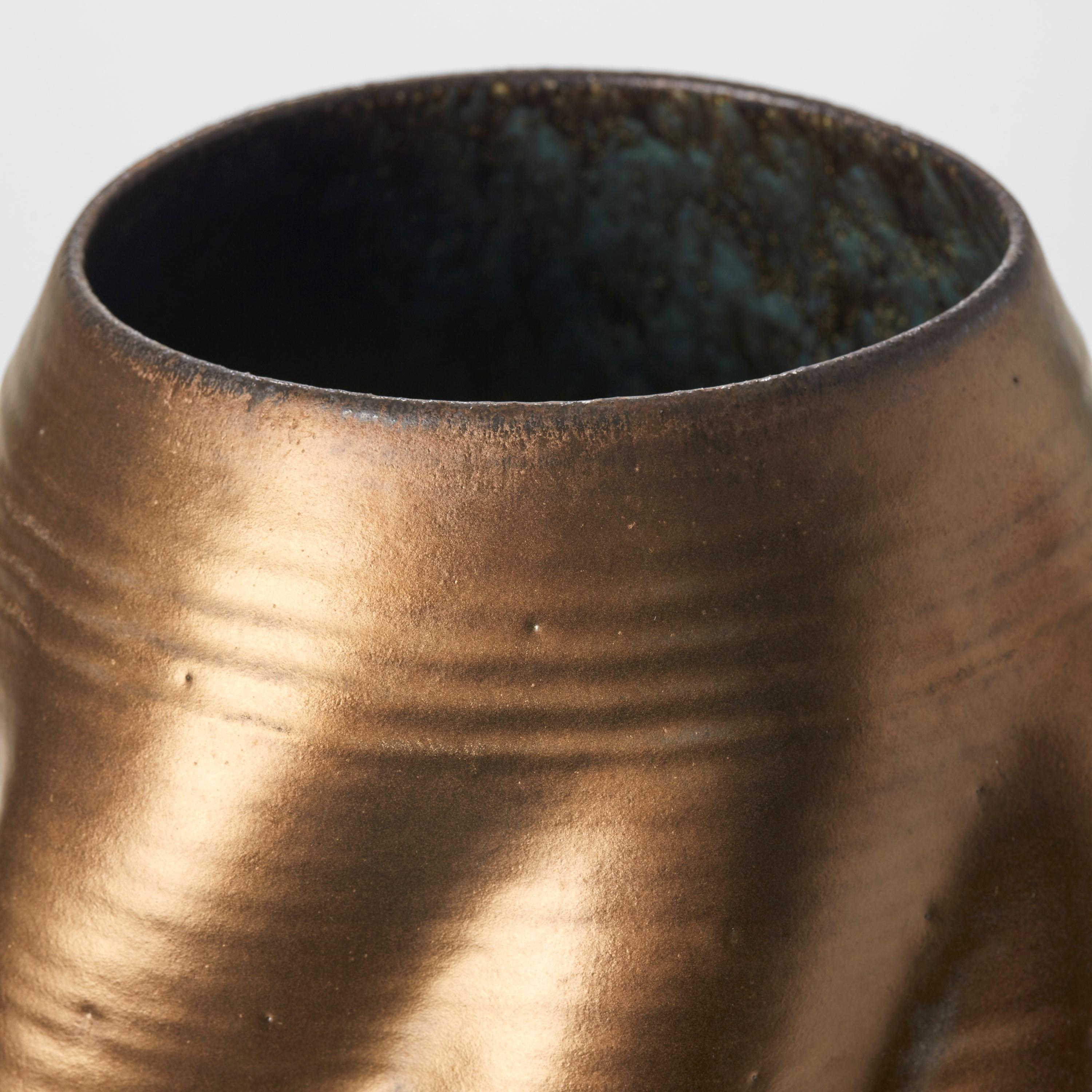 Gold Wave Form No 133, un vascello a spirale di Nicholas Arroyave-Portela In condizioni Nuovo in vendita a London, GB