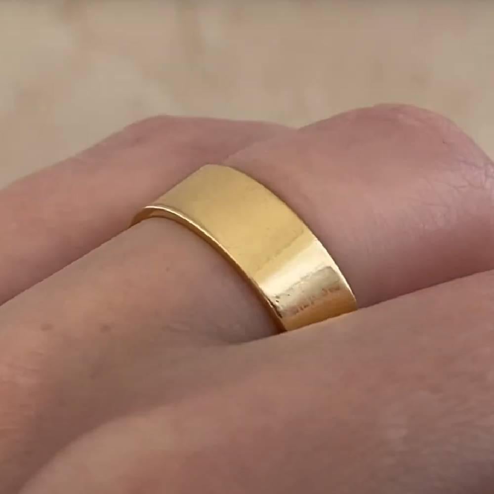 Gold Wedding Band, 14k Yellow Gold In Excellent Condition For Sale In New York, NY