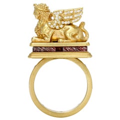 Goldgeflügelter Sphinx Löwe Talismanic Ring aus 18 Karat Gold