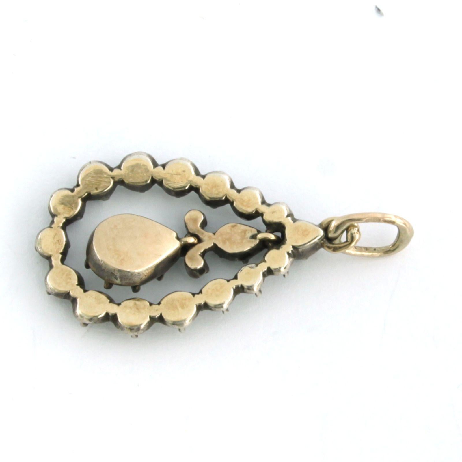 Ciondolo in oro e argento con diamanti rosa fino a 0,70ct - 3,4 grammi in vendita 1