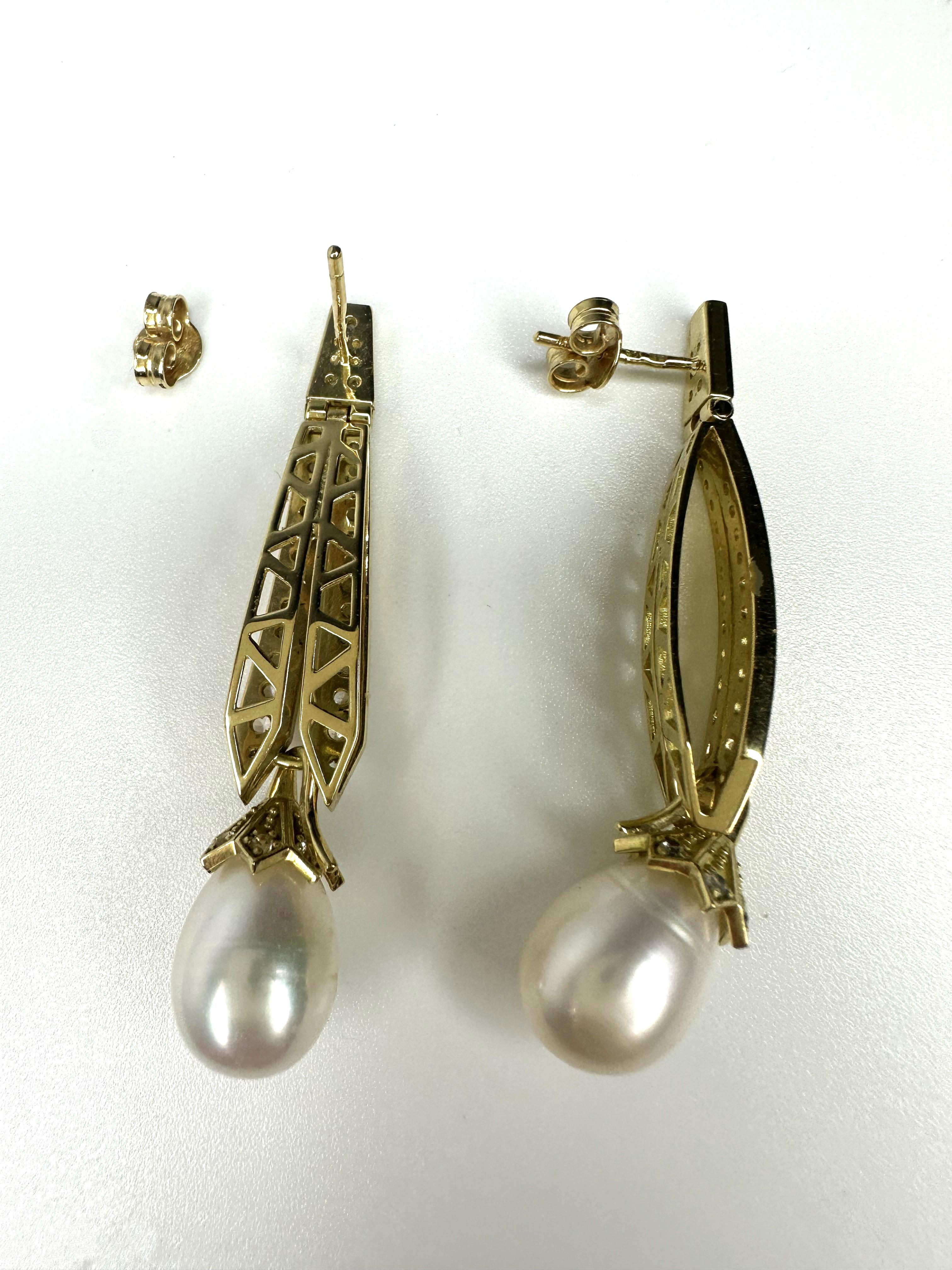 Women's or Men's @Eliania Rosetti earrings in 18k gold, freshwater pearls and 1.07 carat diamonds For Sale