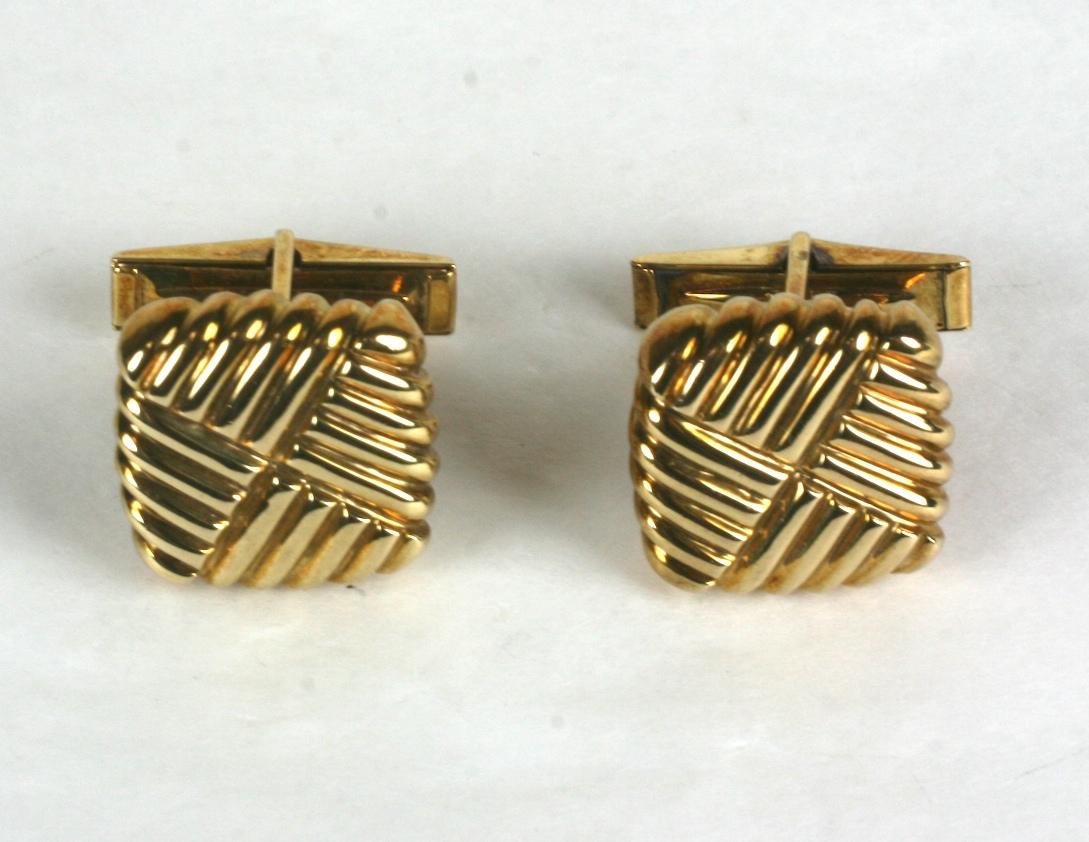 Gold Woven Knot Cufflinks In Excellent Condition For Sale In Riverdale, NY