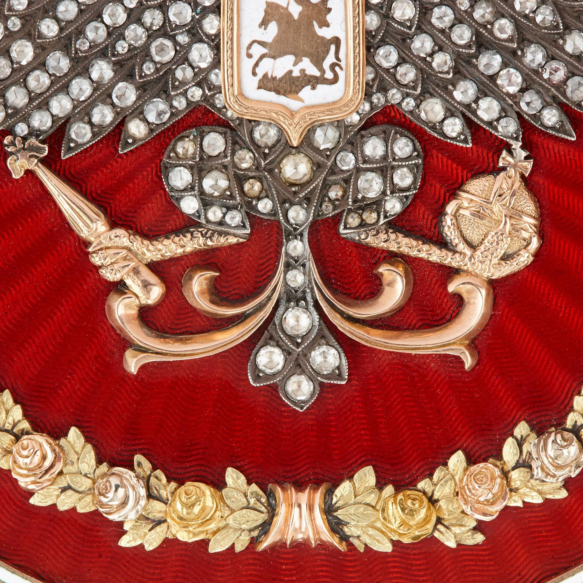 Schatulle aus Gold:: guillochiertem Email und Edelsteinen:: im Stil von Faberge im Zustand „Hervorragend“ in London, GB