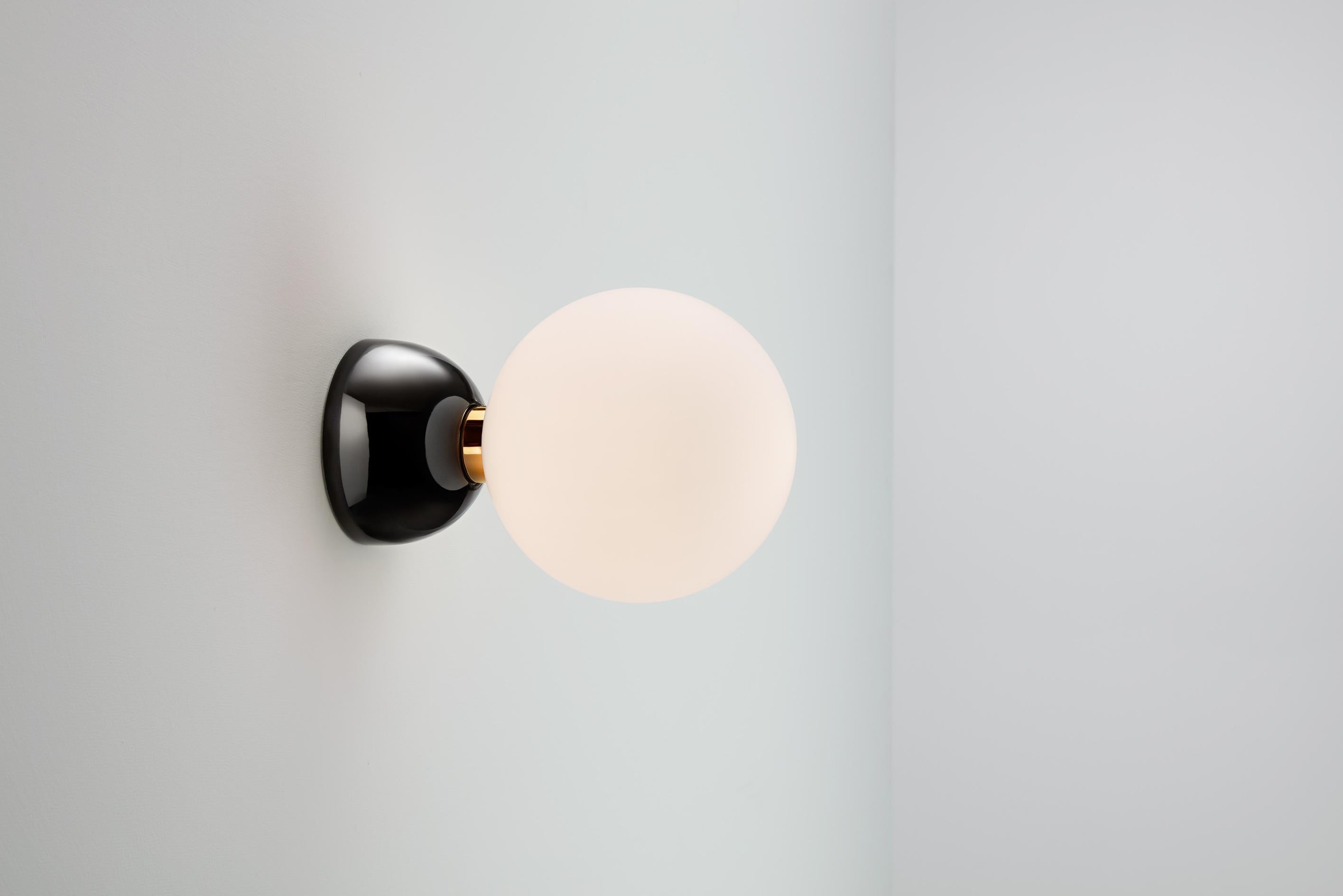 Goldene Aballs A Wandleuchte von Parachilna im Zustand „Neu“ im Angebot in Geneve, CH