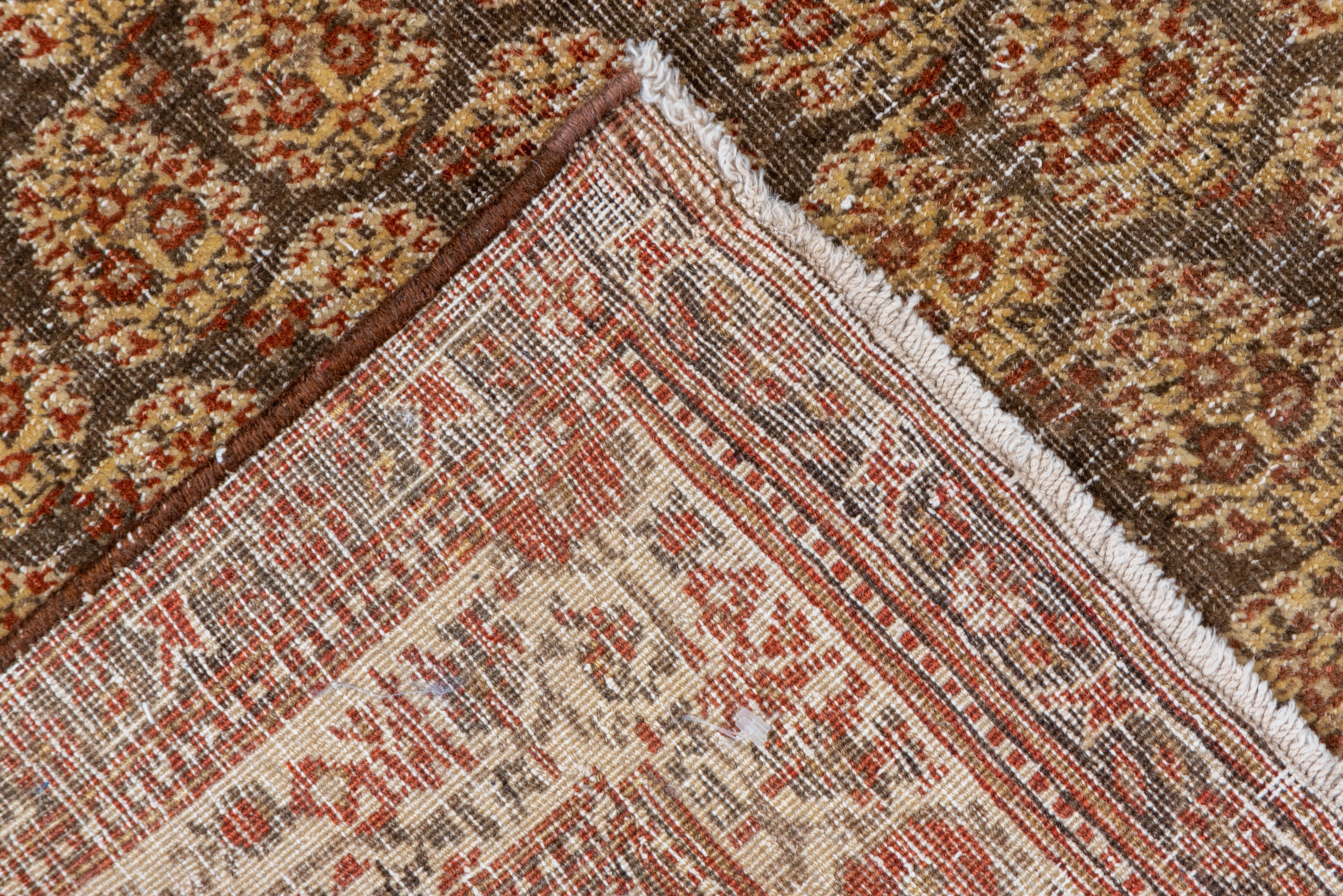 Tappeto persiano Tabriz invecchiato d'oro In condizioni buone in vendita a New York, NY