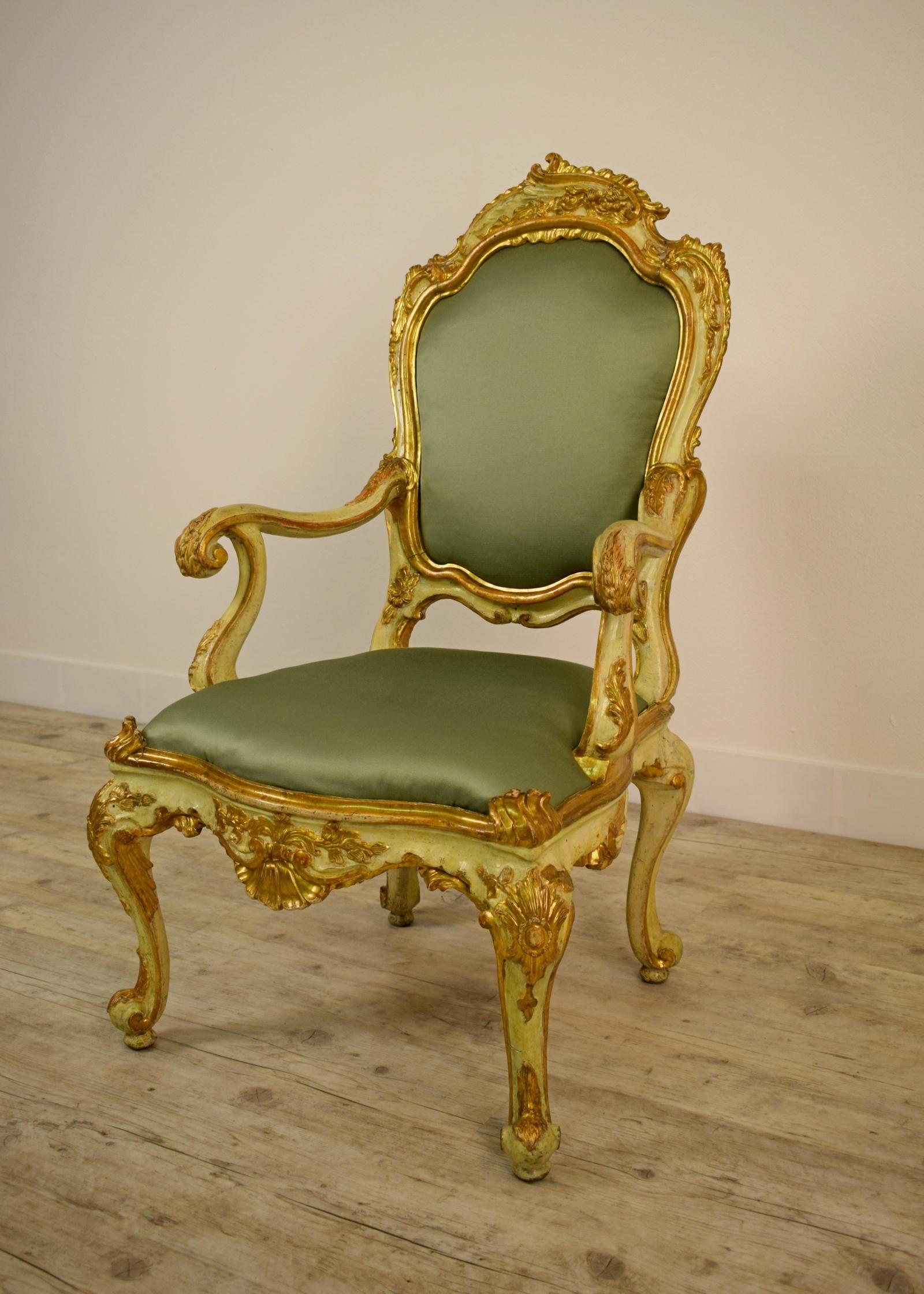 18th Century Venetian Lacquered and Gilded Wood Armchair (Italienisch)