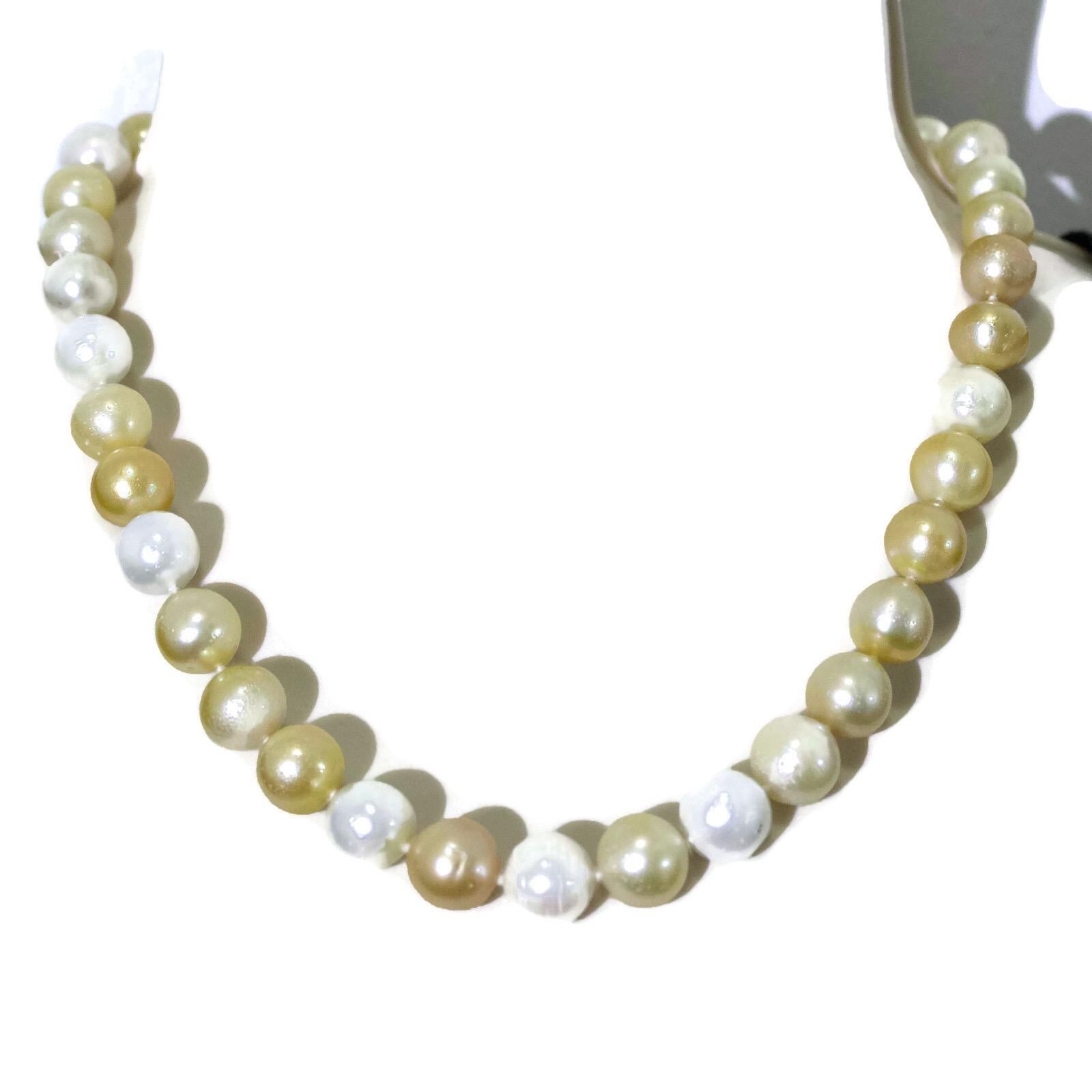 Contemporary Golden and White South Sea Pearl Necklace with a 14 Karat Gold Diamond Clasp For Sale