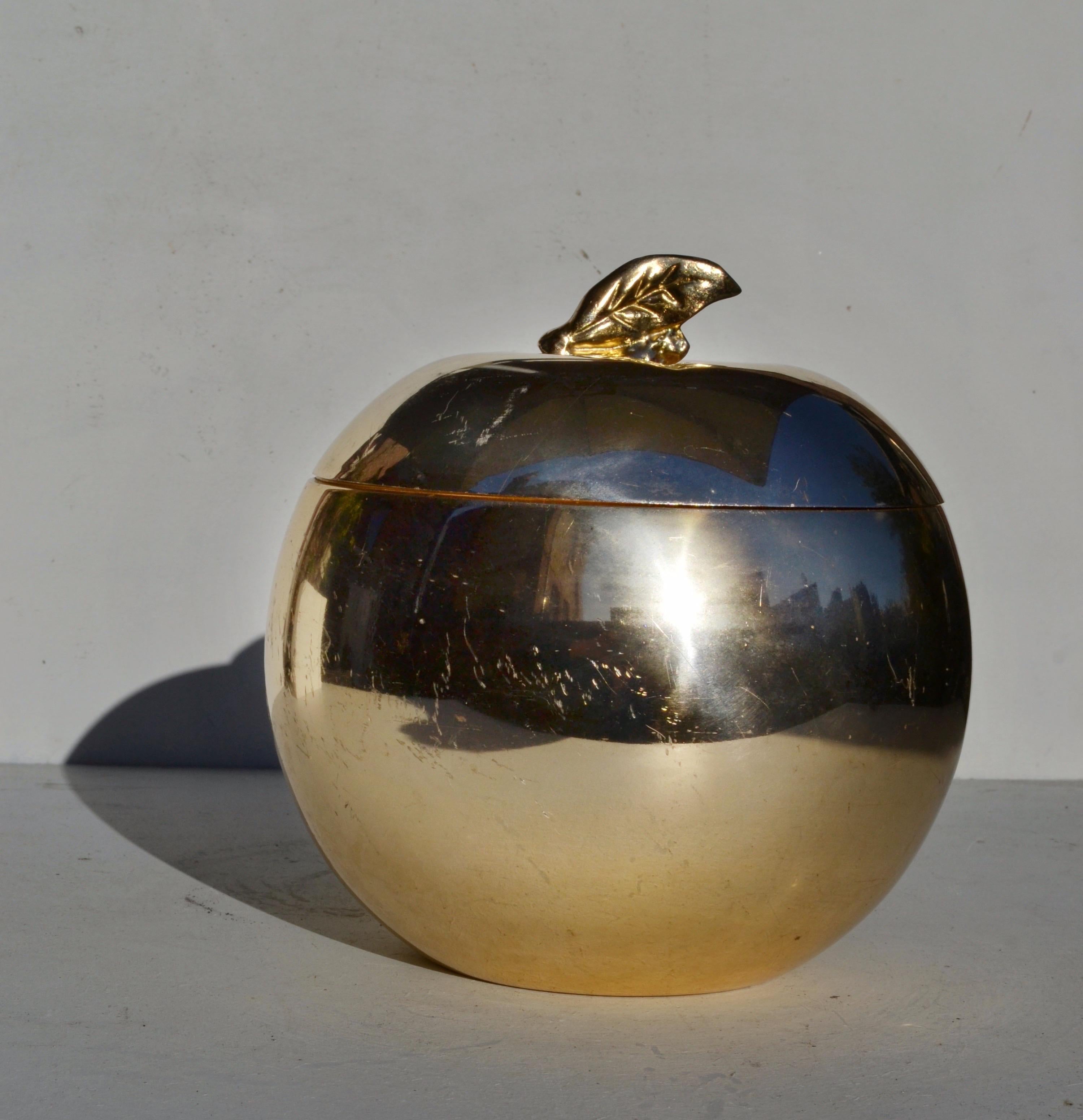 Secchiello per ghiaccio Golden Apple, 1970 circa - Metallo dorato con interno in vetro in vendita 4