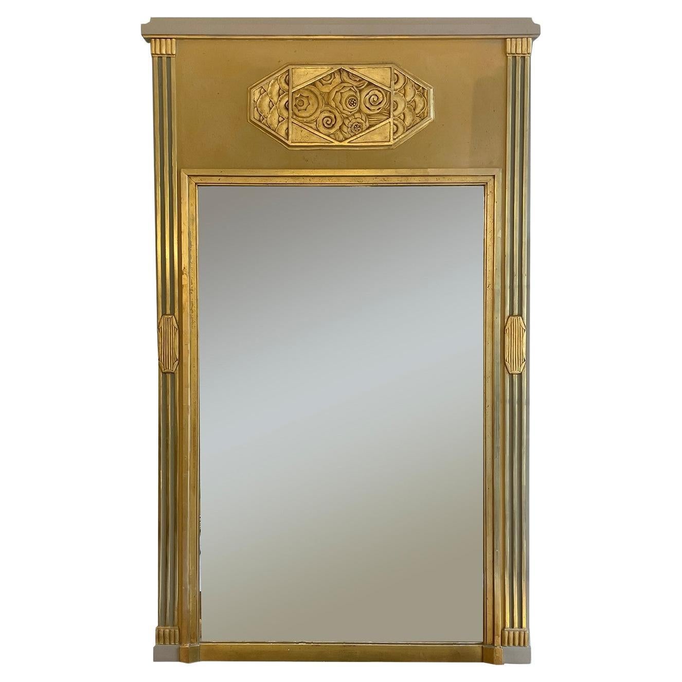 Golden Art Deco mirror, France 1925, gilded wood with flowers decorations