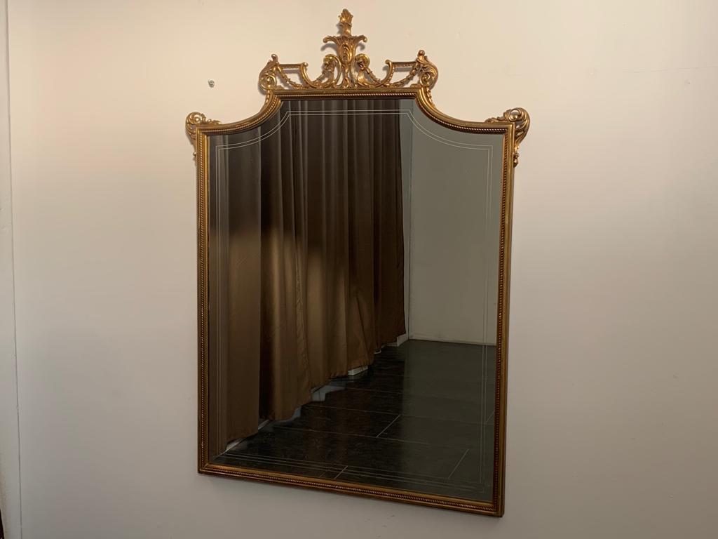Baroque Miroir à dos doré avec lignes parallèles, années 1950 en vente