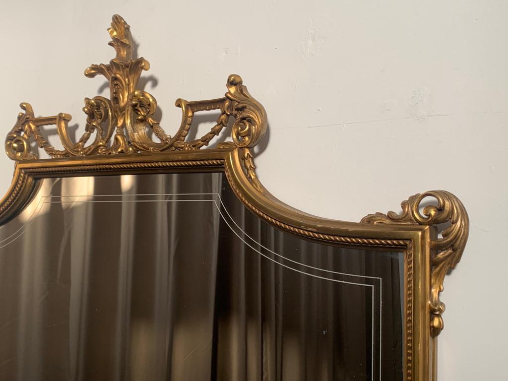 Milieu du XXe siècle Miroir à dos doré avec lignes parallèles, années 1950 en vente