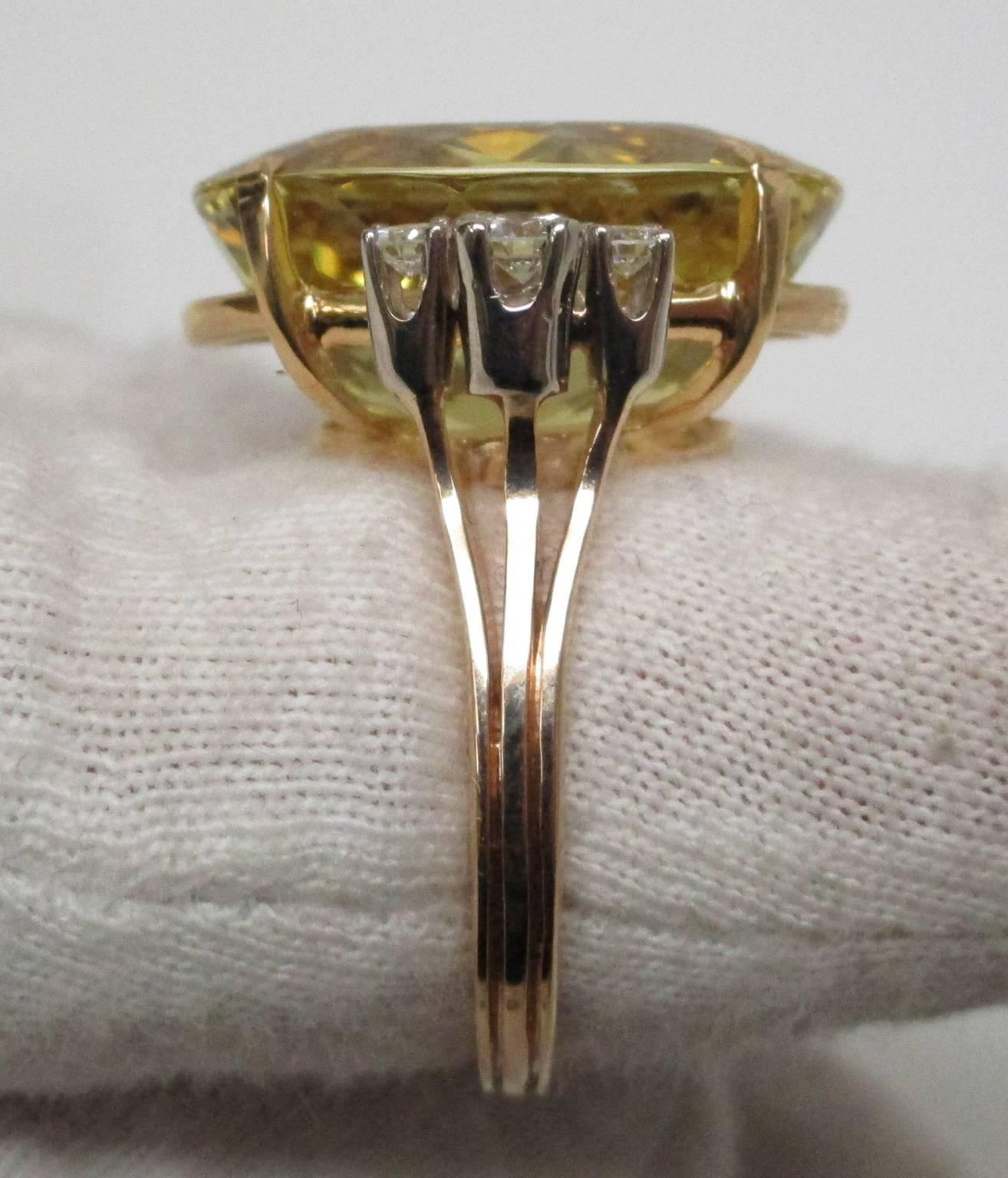 Oval Cut Golden Beryl and Diamond 18 Karat Yellow Gold Ring
