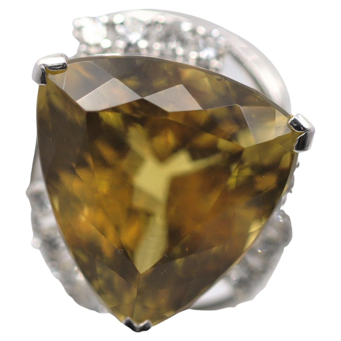 Platinring mit goldenem Beryll und Diamant im Angebot