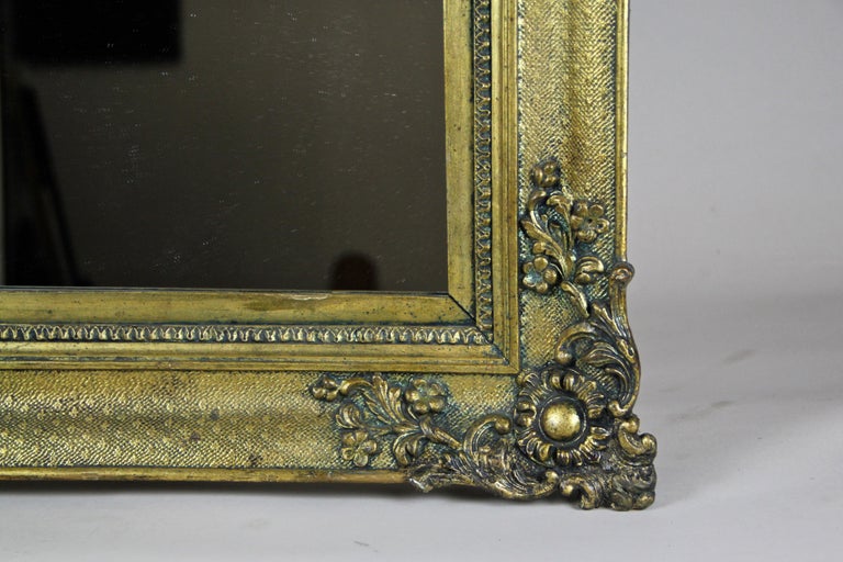 Golden Biedermeier Wall Mirror, Austria, circa 1850 In Good Condition For Sale In Lichtenberg, AT