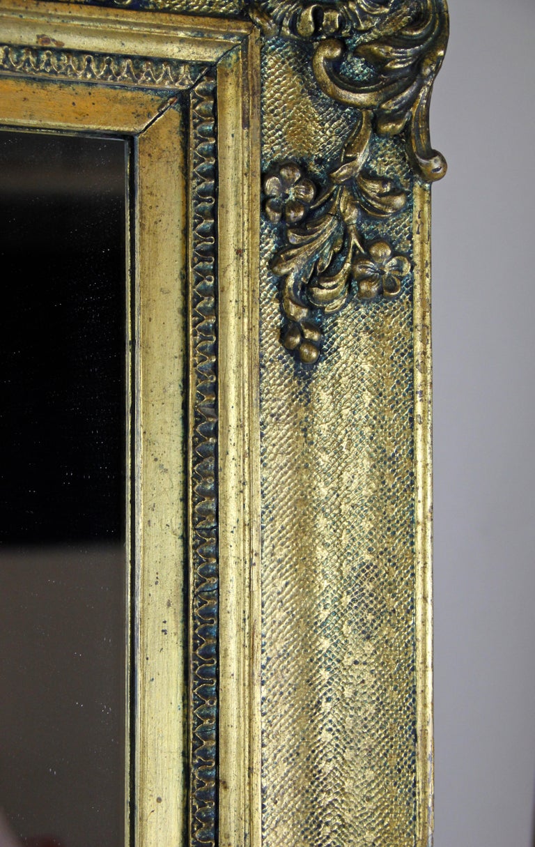 Golden Biedermeier Wall Mirror, Austria, circa 1850 For Sale 1