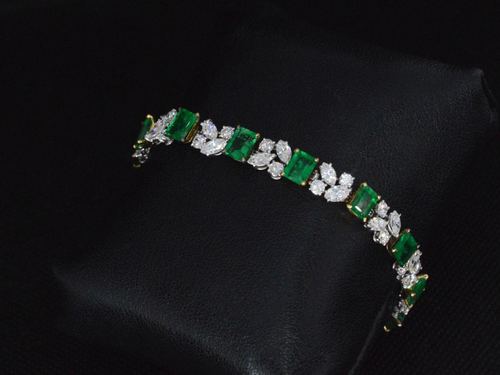 Marquise Cut Golden Bracelet with Diamonds and Emeralds For Sale